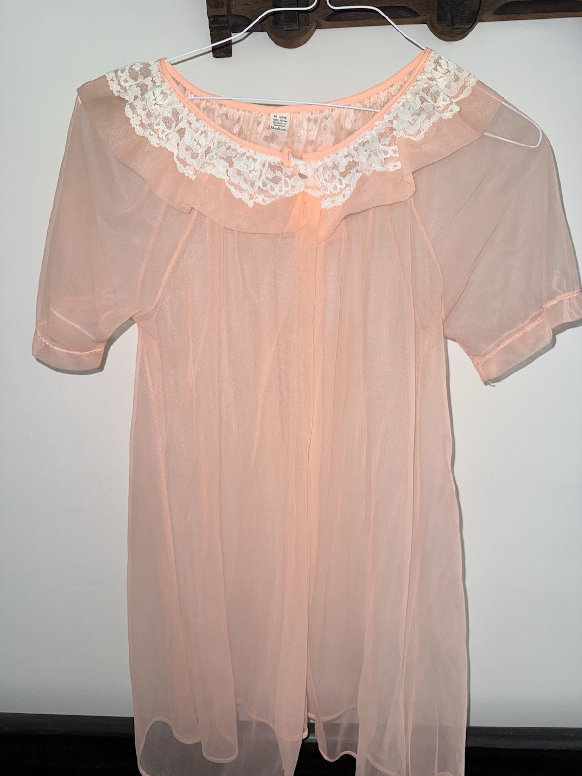 Vintage Sheer Peach Nylon Peignoir Lace Trim Short Nightgown M 50s 60s Glam