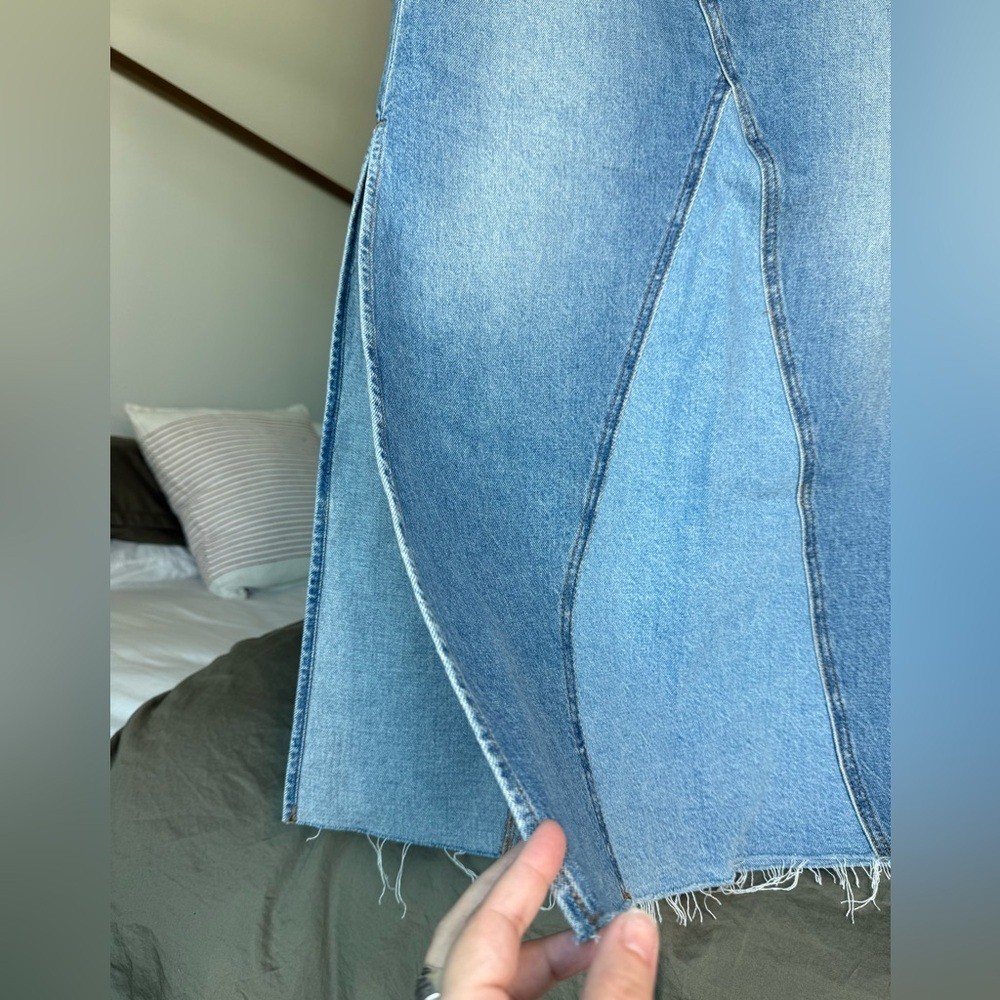 Levi’s Premium Blue Denim Maxi Skirt Size 27 Grunge Y2K 2 tone Side Slit NWT