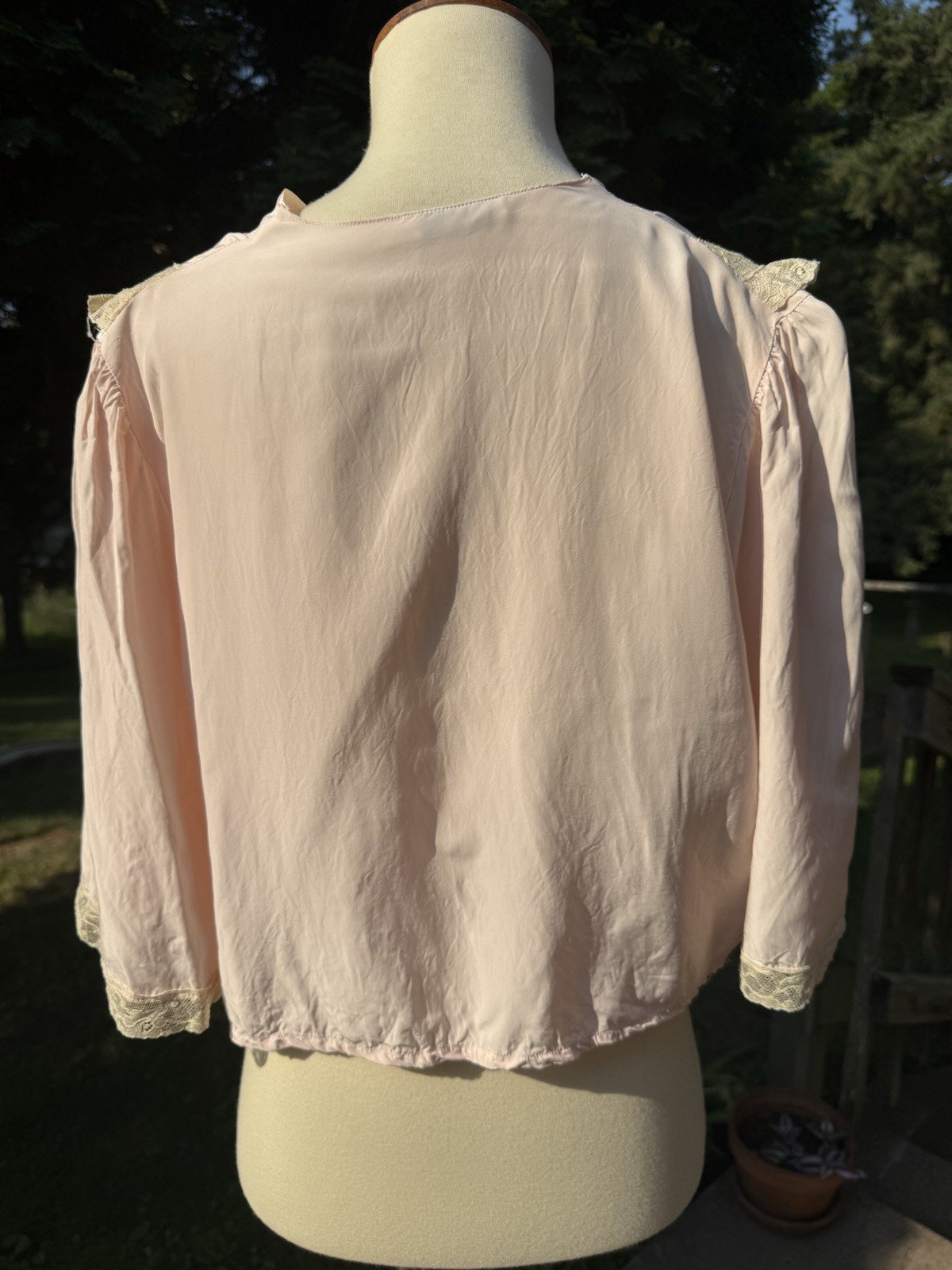 Vintage 1940s Liquid Rayon Satin Peach Bed Jacket Cottagecore Fairy Lingerie