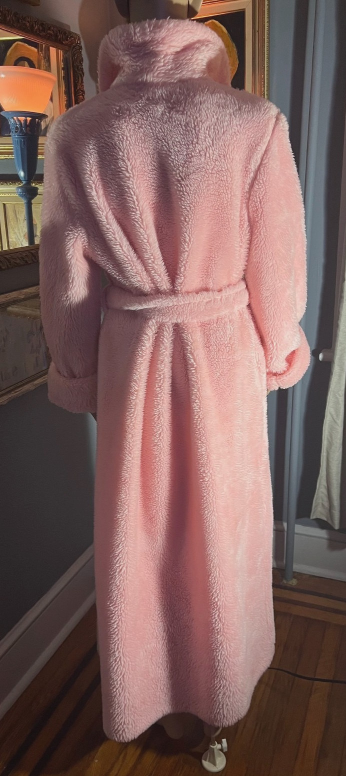 Vintage A Borg Fabric PINK Long Fluffy Furry Plush Robe Medium Made in USA