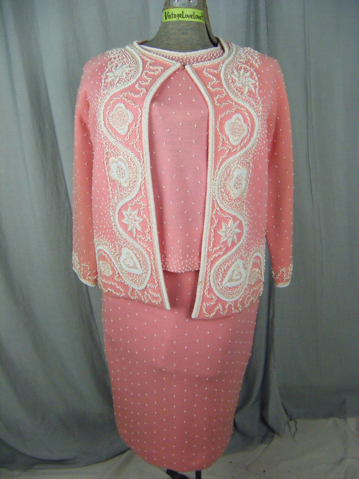 MISS BOUTIQUE CALIFORNIA Vtg 60s Pink Wool Beaded 3 pcs Skirt-Bust 34/Waist 27