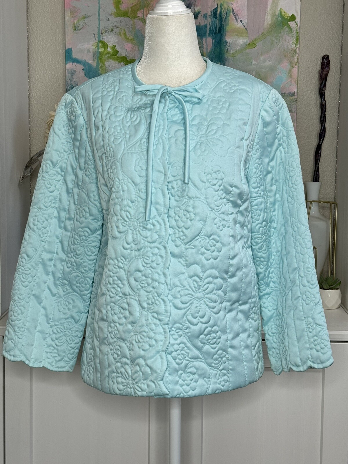 Vintage House Coat Quilted Blue Large Snap Closure *Read Description* Bedroom