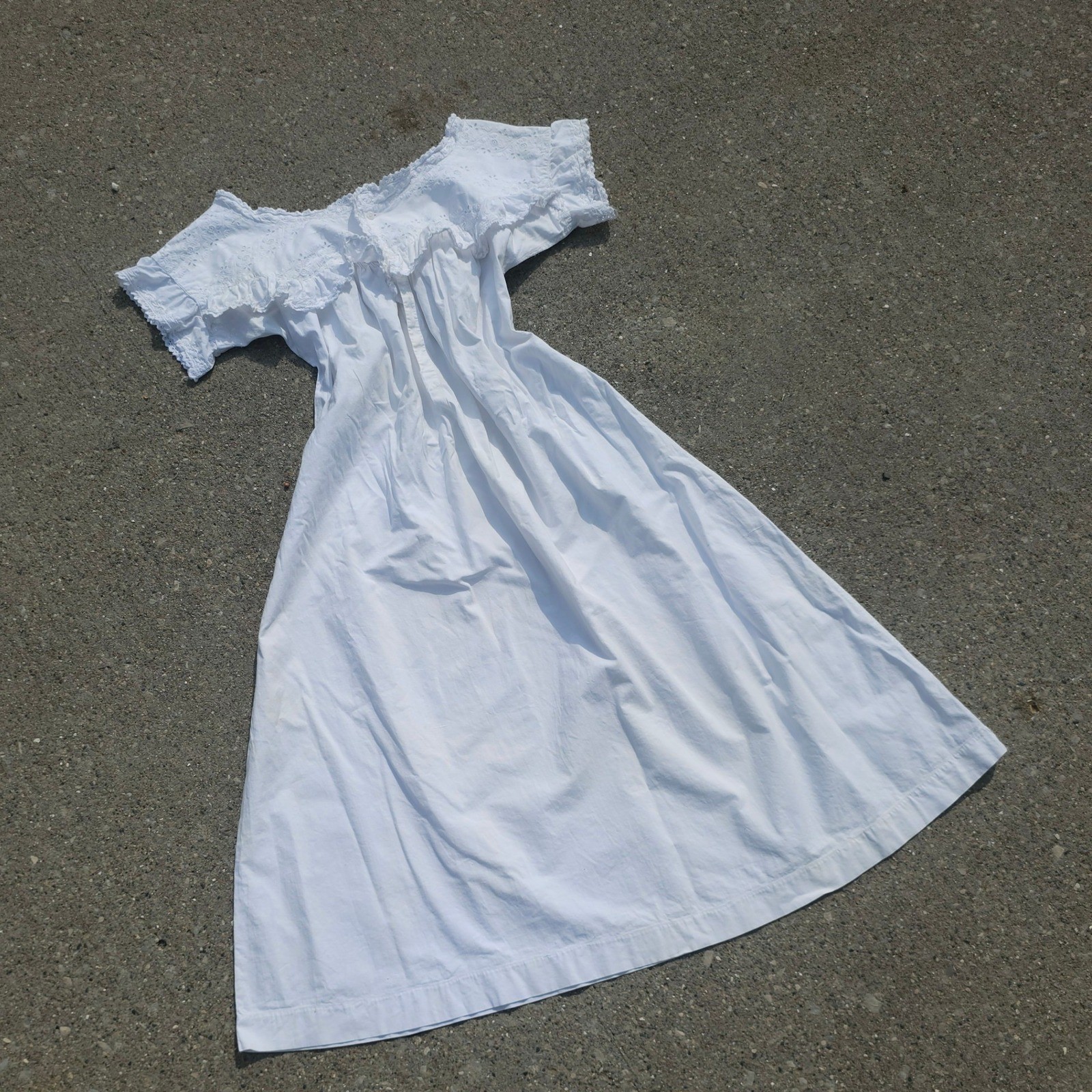 Antique White Cotton Eyelet Lace Nightgown Ruffle Sleeve Victorian Dress 1800s