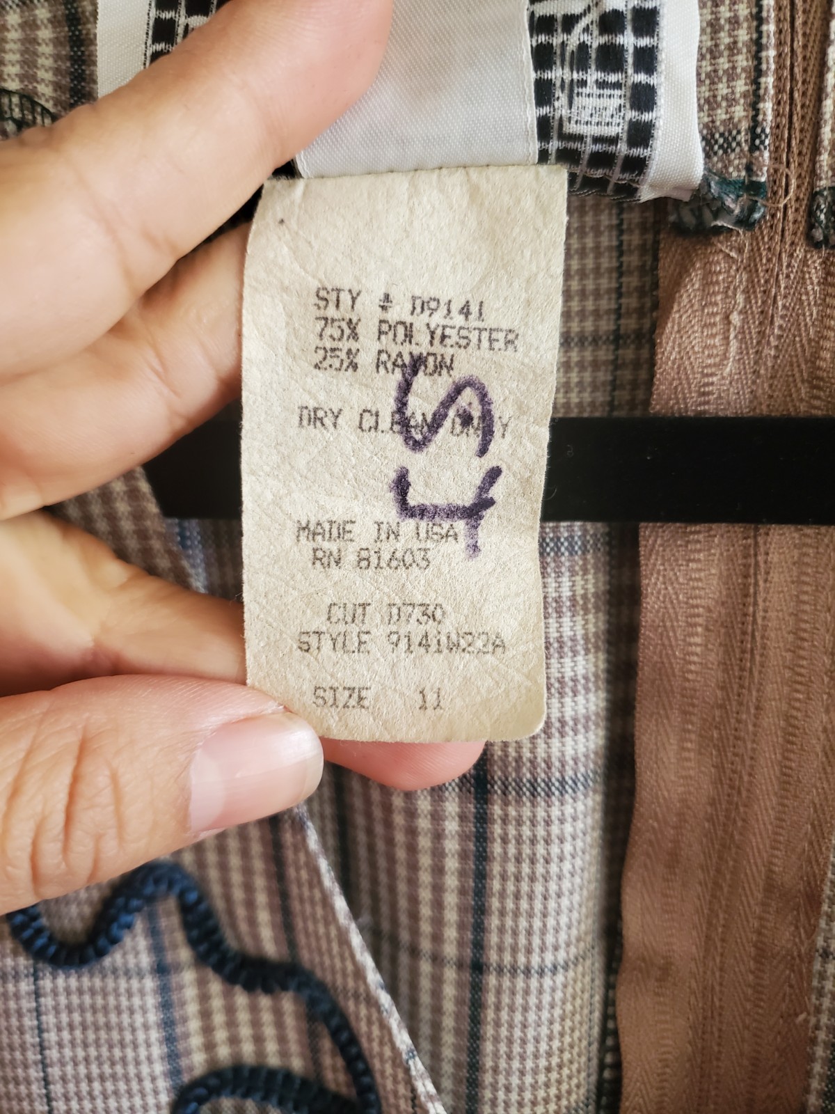 La Belle Fashion Inc. Vintage V-Neck Dress Size 11