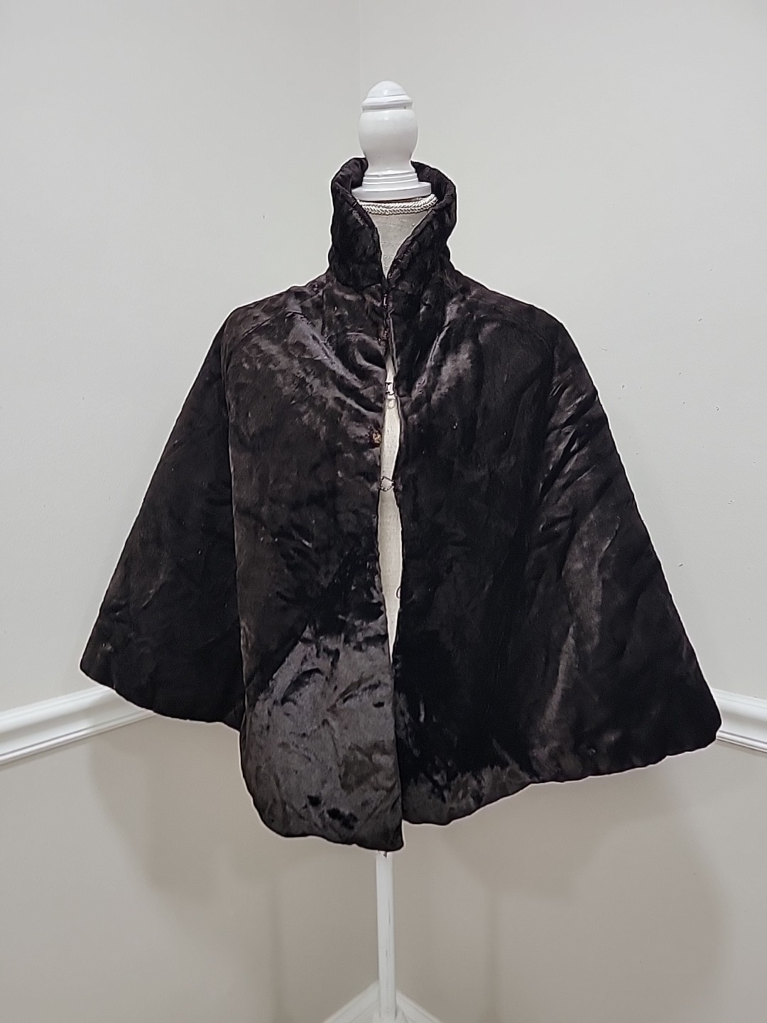 Antique Plush Velvet Fur Victorian Coat-Carriage-Winter-Quilted-1890s-Brown