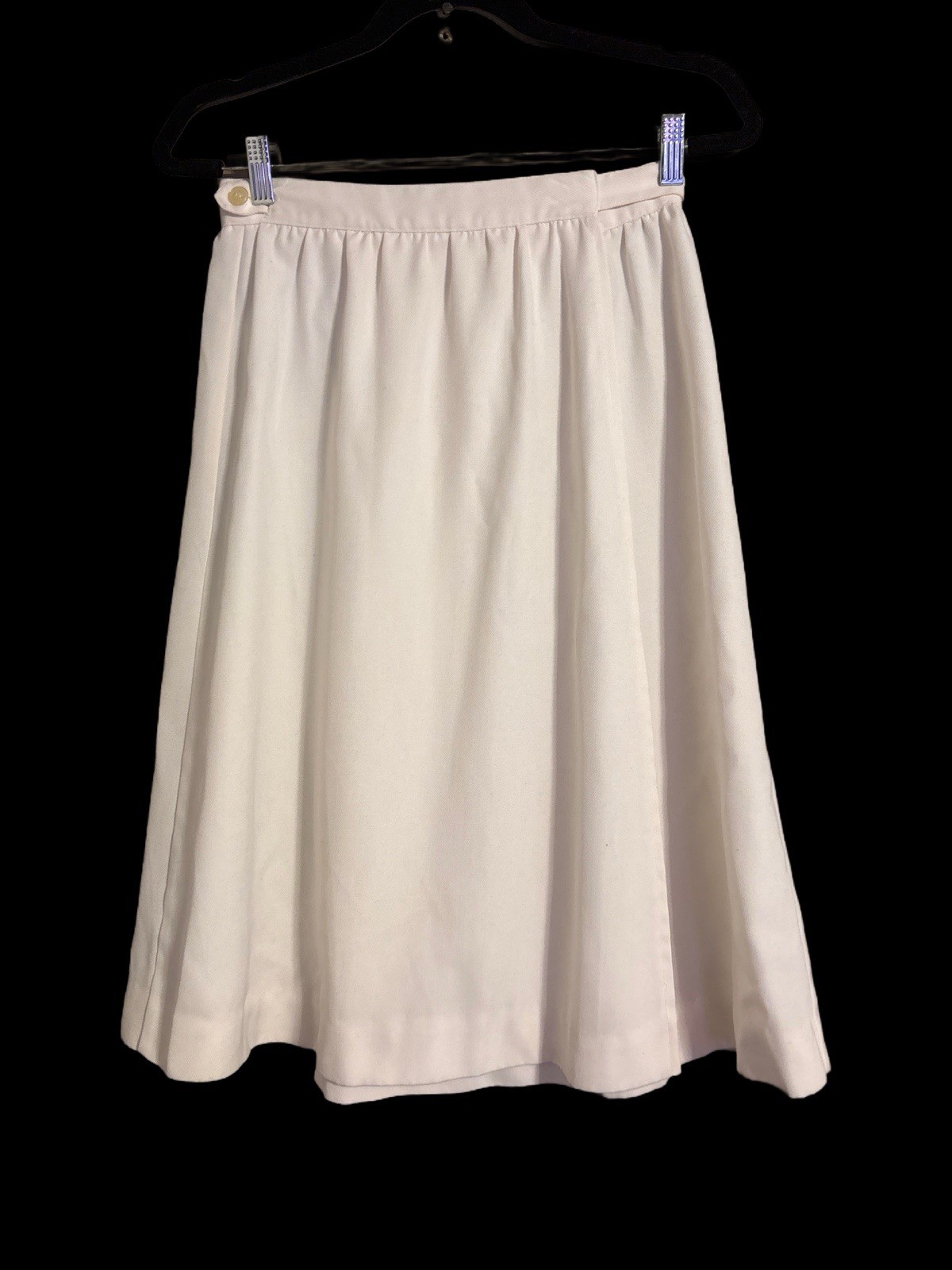 Vintage 70’s Women’s White A-Line Wrap Skirt from Pants Plus New York 14” Across