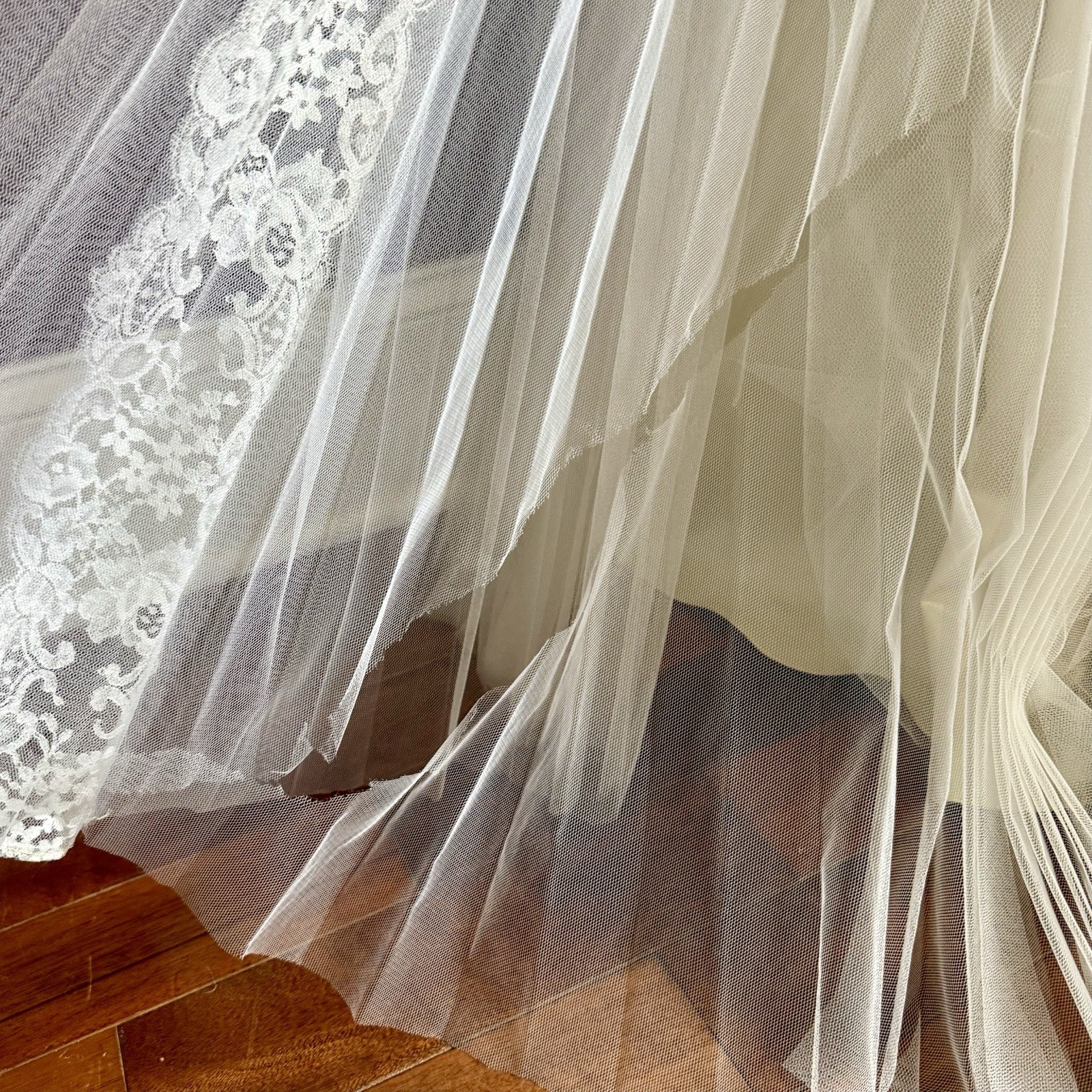 VTG 50s MCM Ivory Cupcake Accordion Tulle Lace Satin Wedding Dress & Headpiece