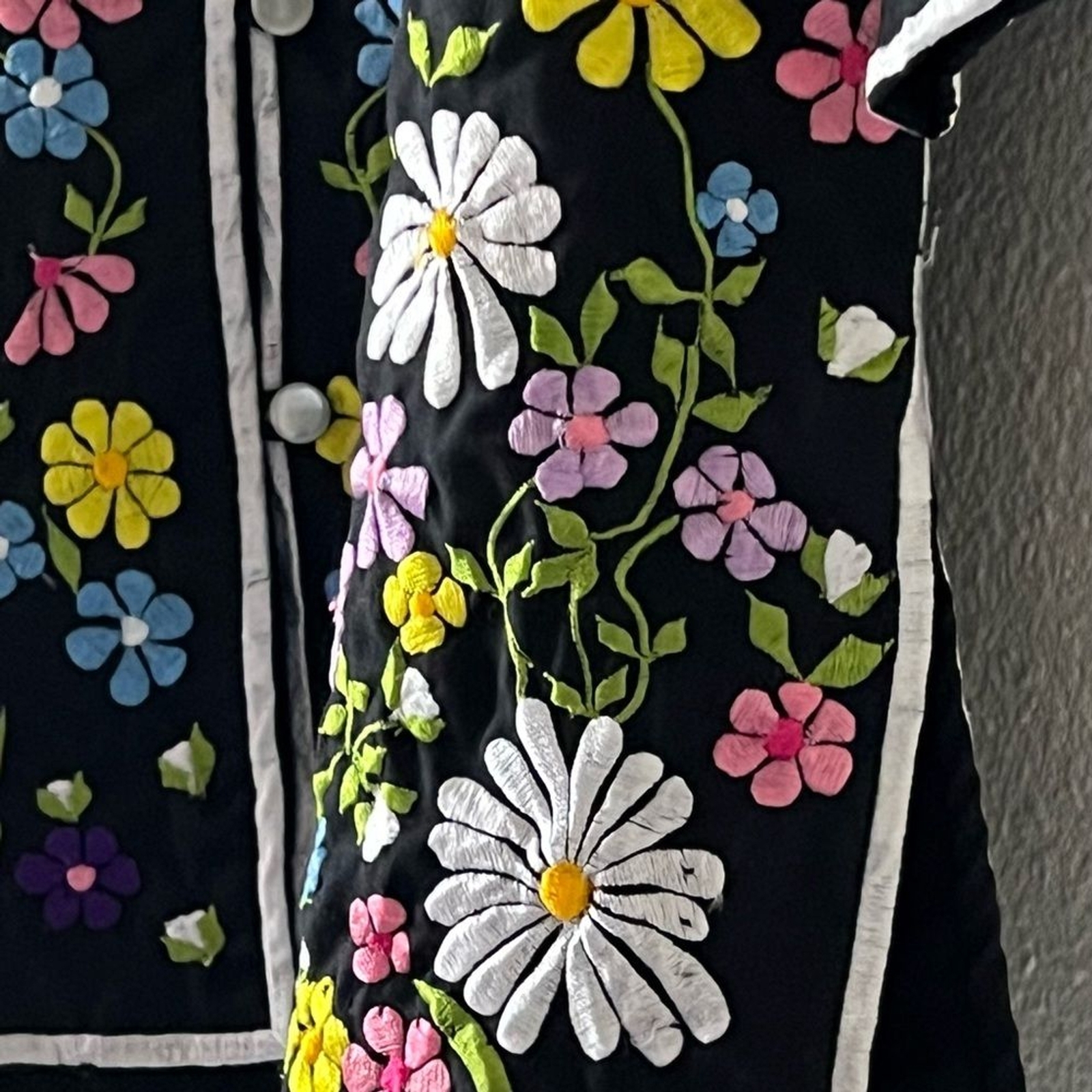 Chuchi San Diego Vintage Floral Garden Embroidered Black Jacket Size Small