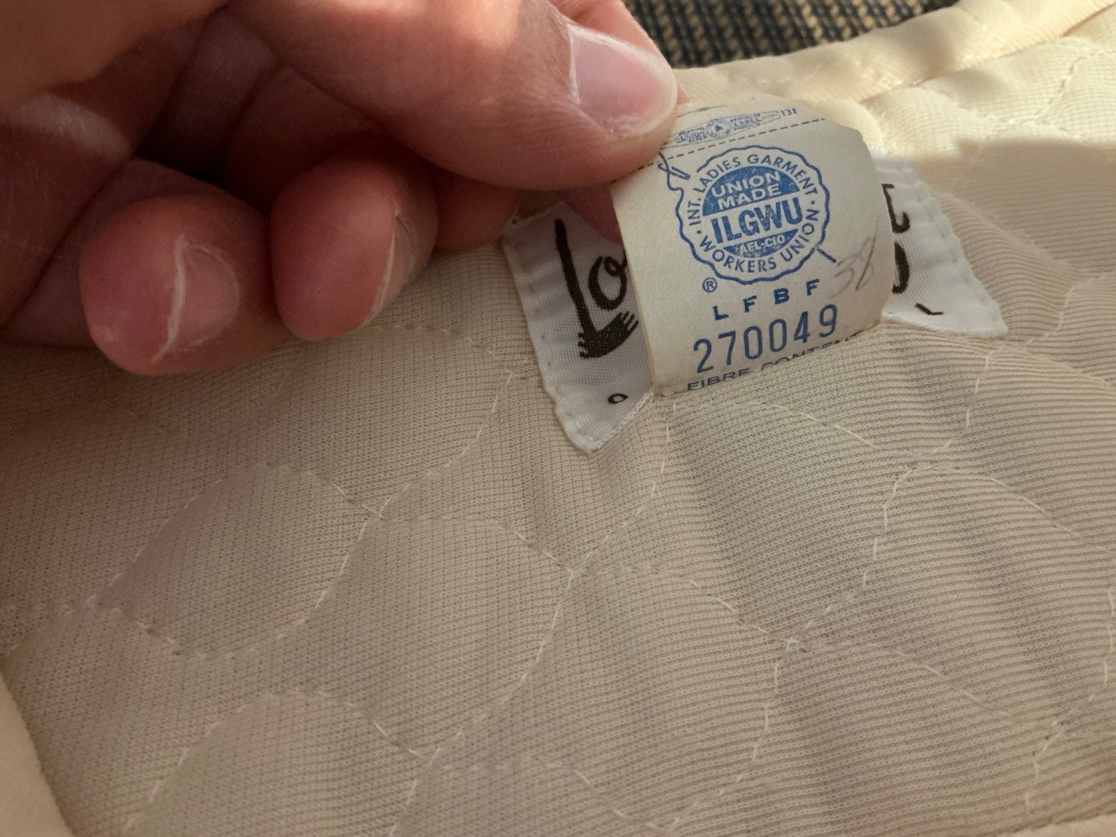 Vintage Quilted Lounging Robe Pajamas Buttons Embroidered MODERN size 10–GOOD