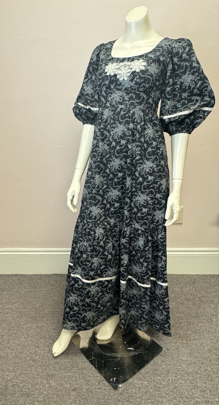 Vintage 70’s paper moon Gunne dress goth black floral prairie maxi 7 fits 9