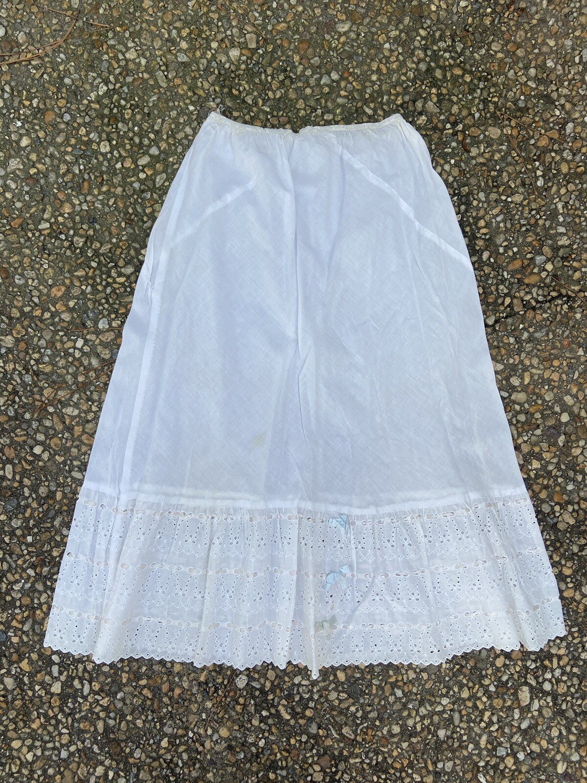 Vintage 1970’s White Eyelet Ruffled Boho Prairie Romantic Layering Slip Skirt S