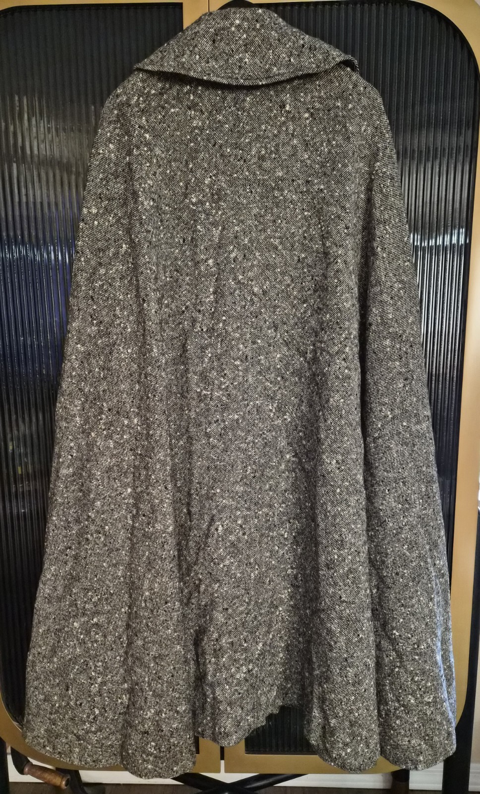Vintage Pendelton Cape Shawl Poncho Wool Tweed Button Dowb Made In USA O/S