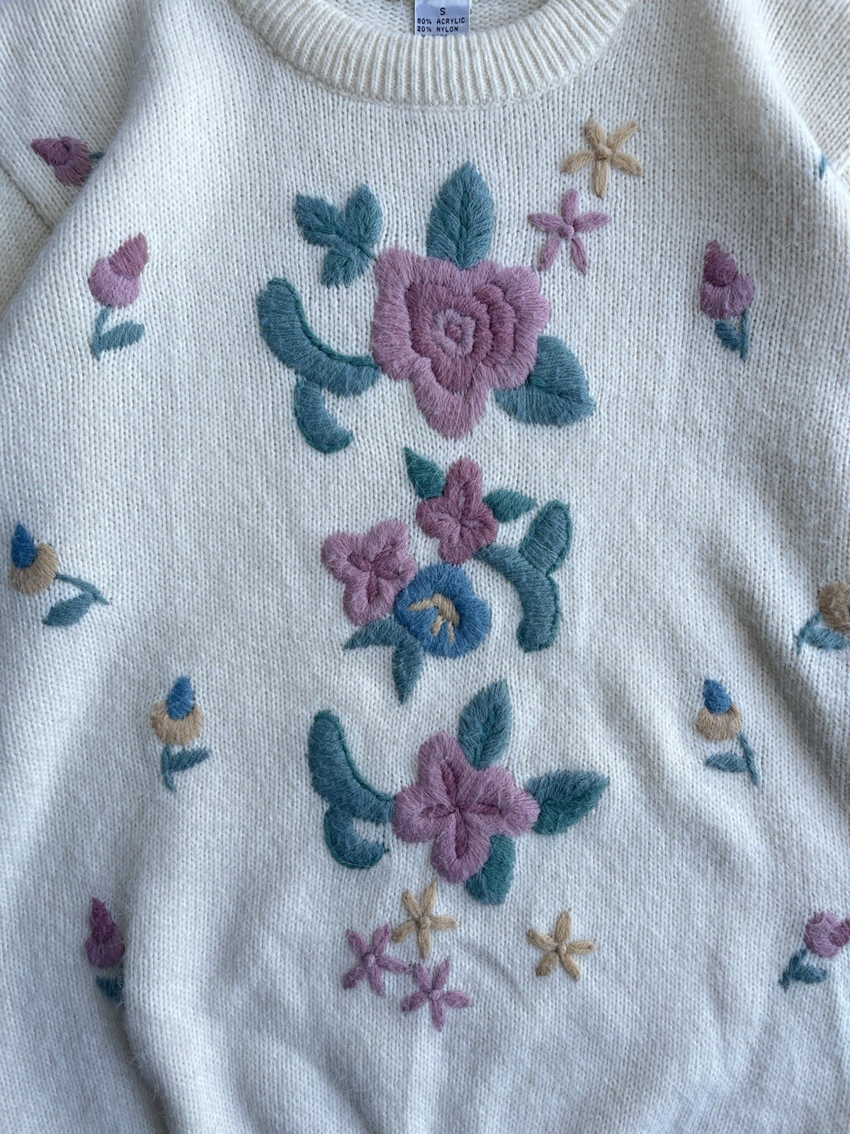 Alfred Dunner Women’s Soft Cream Pullover Sweater Rose Embroidery Floral Small