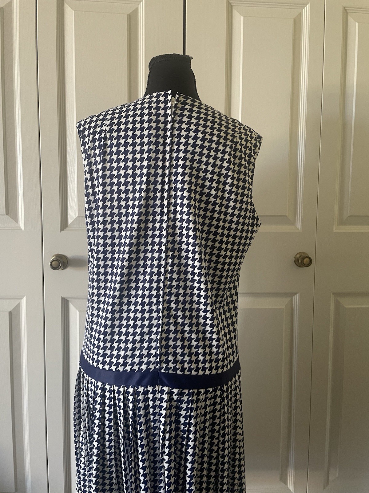 Serbin | 1960s Herringbone Print Day Dress. Designer Muriel Ryan. Drop Waist.
