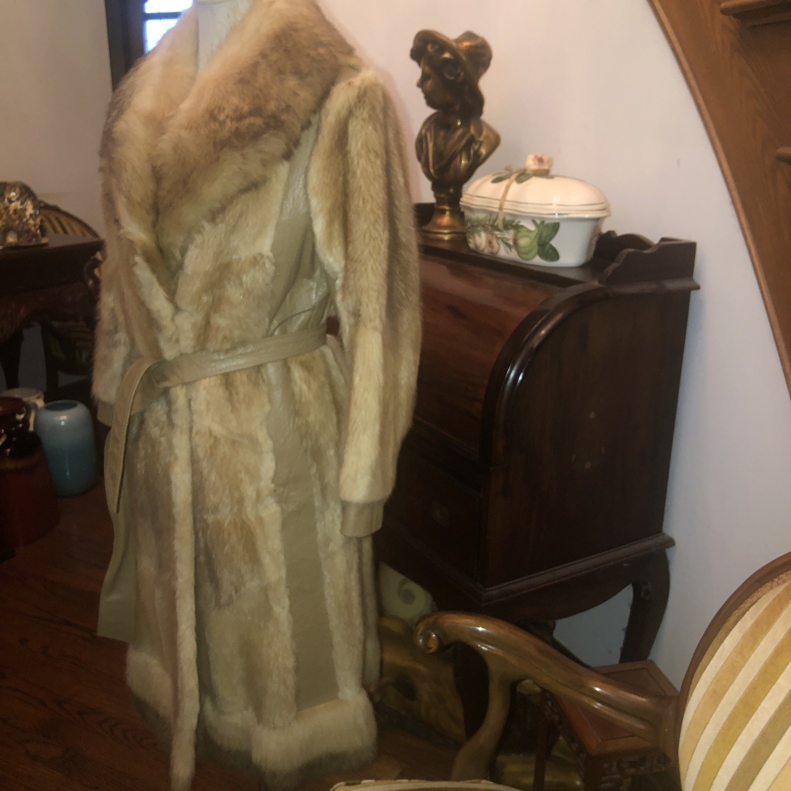 Vintage Tan Leather Trim, Fox Collar, Fur Coat. By J.l Hudson, Size Small 1970s
