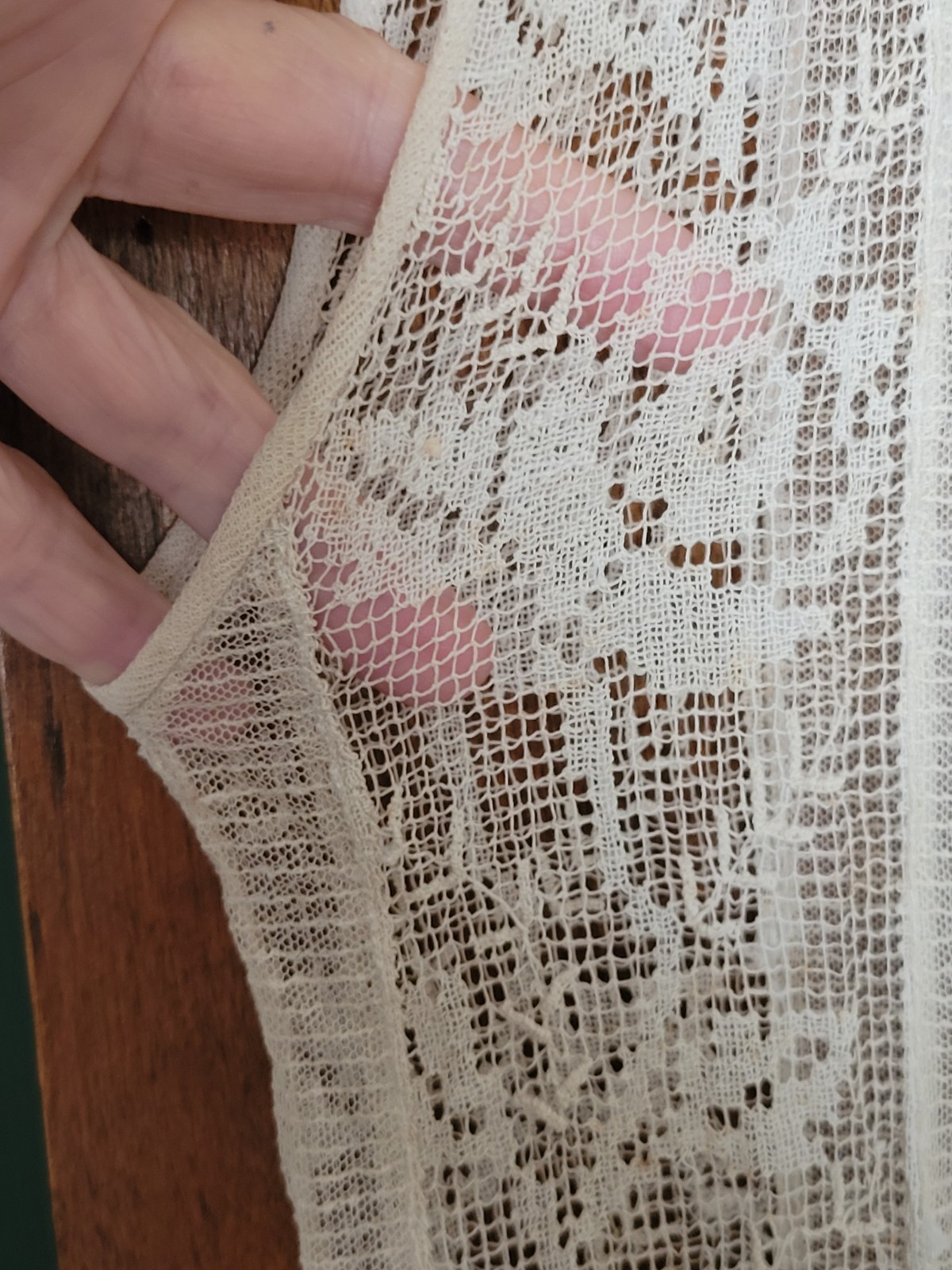 ANTIQUE 1920’S EMBROIDERED NET LACE DRESS FILET LACE & RIBBON ROSES BULLOCKS