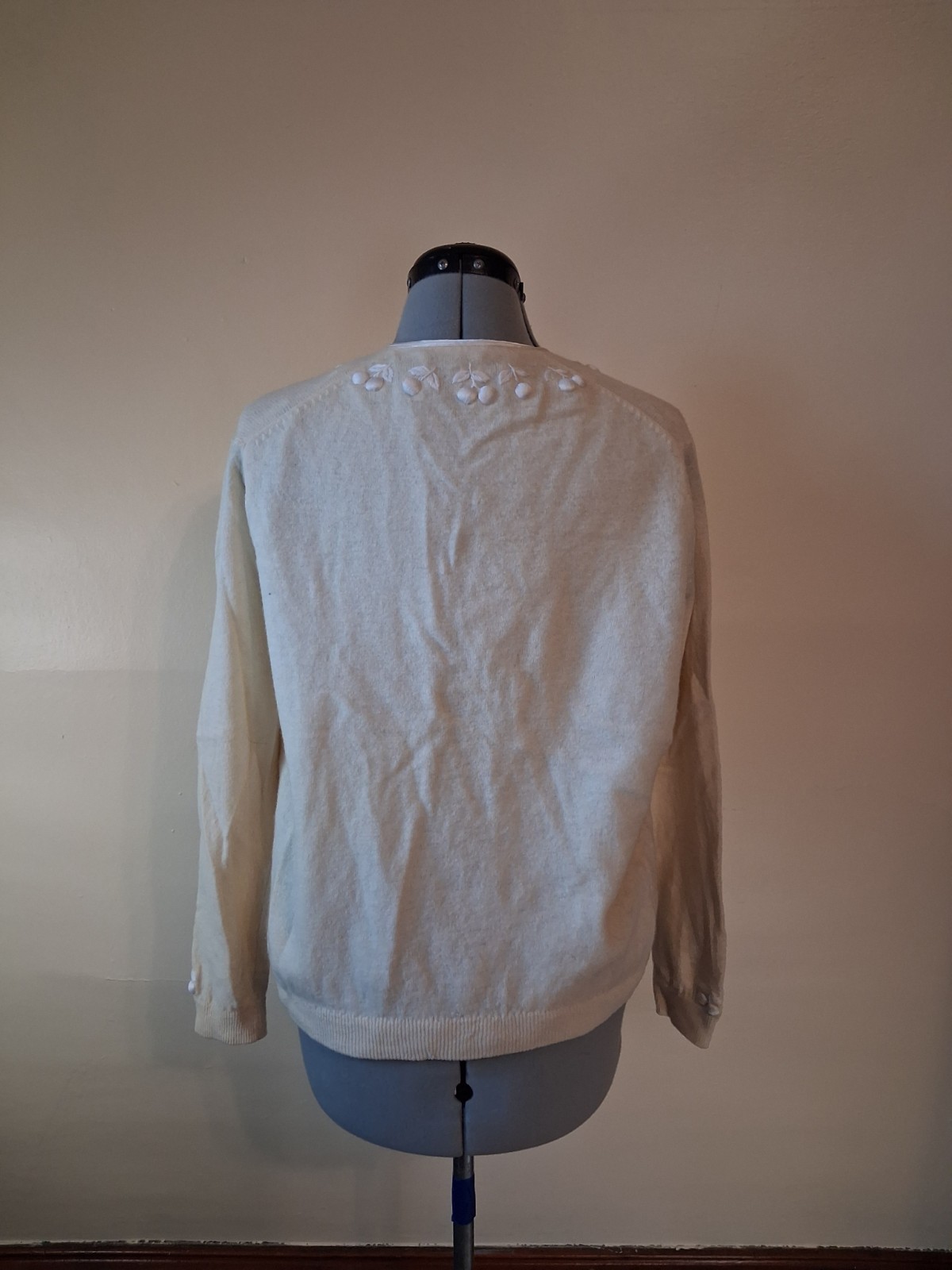 1950s Cardigan, Cherry Embroidered White And Cream Size M/L Lined Rockabilly 46