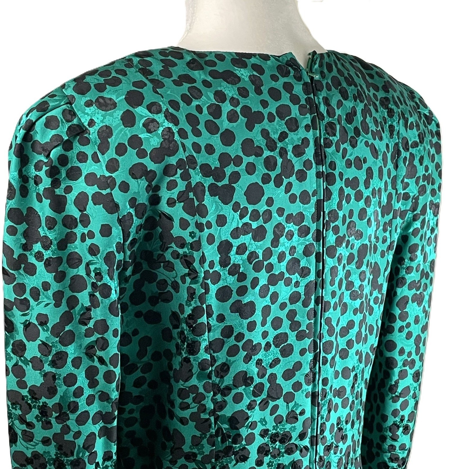 VTG Maggy London Sz 8 Green Black Polka Dot 100% Silk Dress Pleated Ruffle Hem