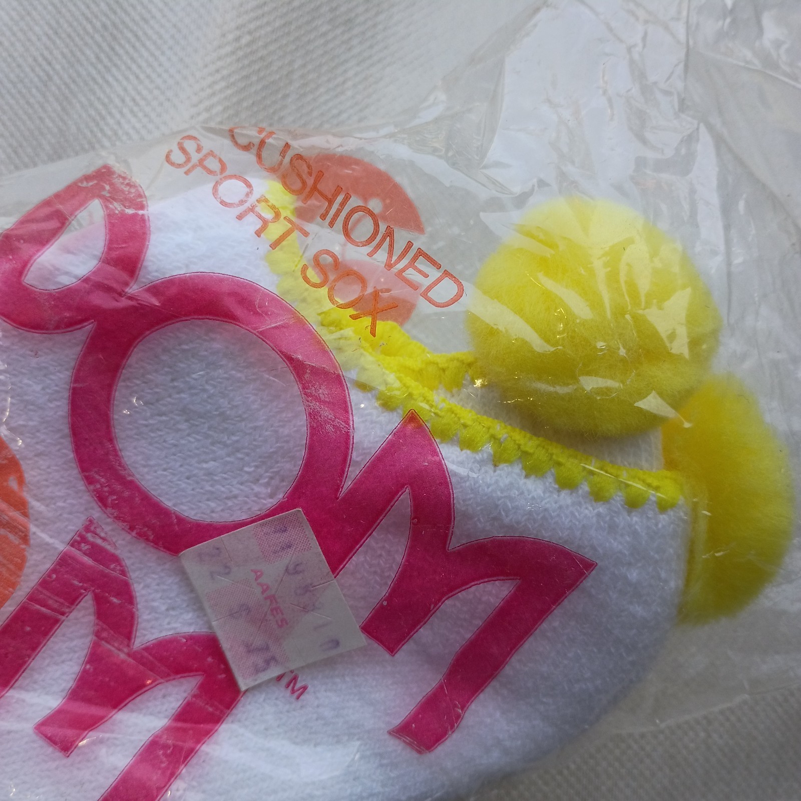 Vintage NOS Size 9-11 Ladies PomPoms Cushioned Sport Sock Yellow Poms 88% Cotton