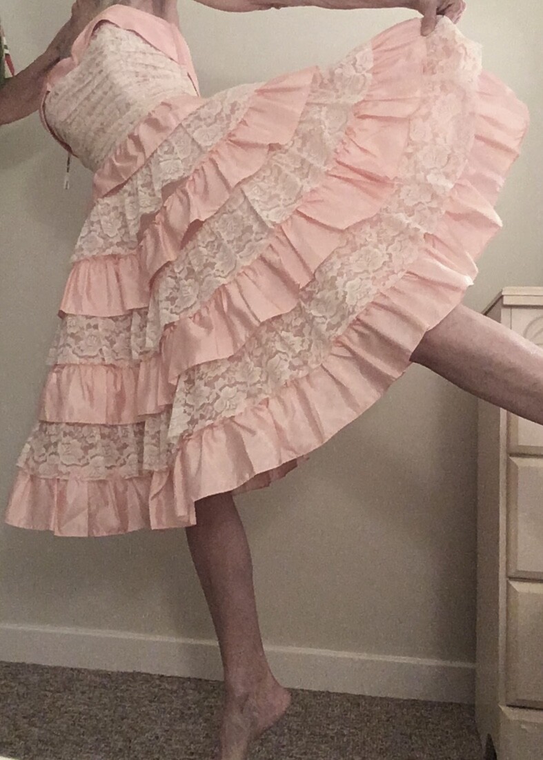 Betsey Johnson Evening Size 6 Vintage Silk Corset Laced Dress Ruffles Tulle Pink