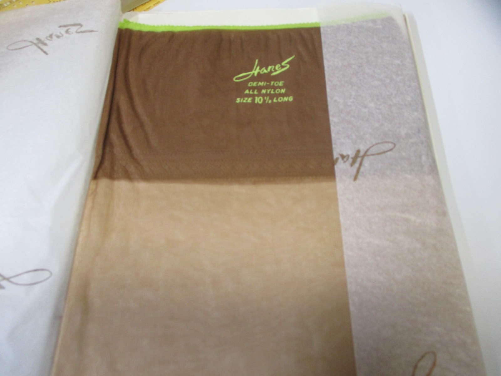 3PR VINTAGE HANES 615 RT SHEER HEEL NYLON STOCKINGS SIZE 10 1/2 LONG BARELY THER