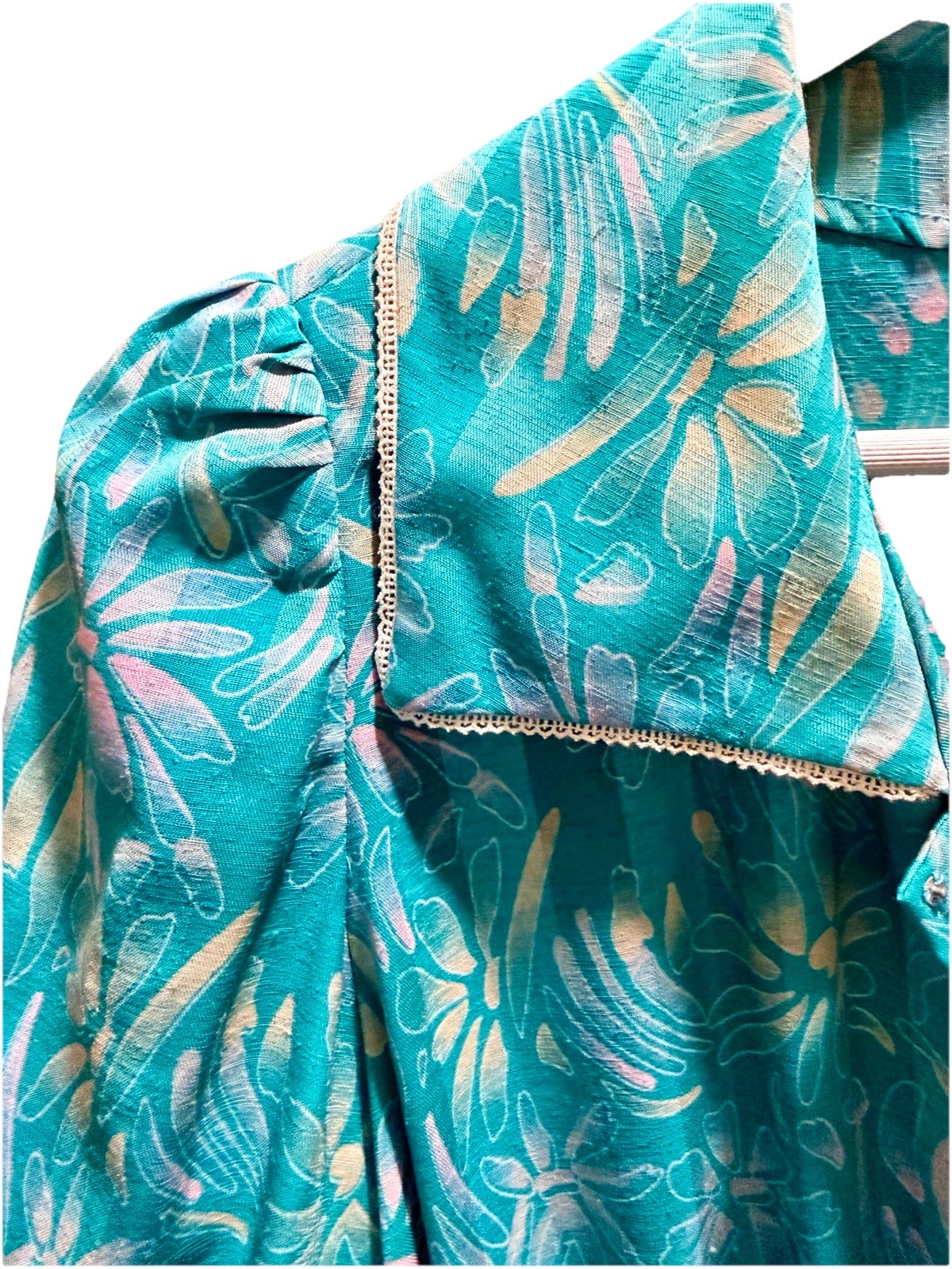 Vintage Retro Housewife 1980’s Dress Cinched Waist Button Down Floral Pattern