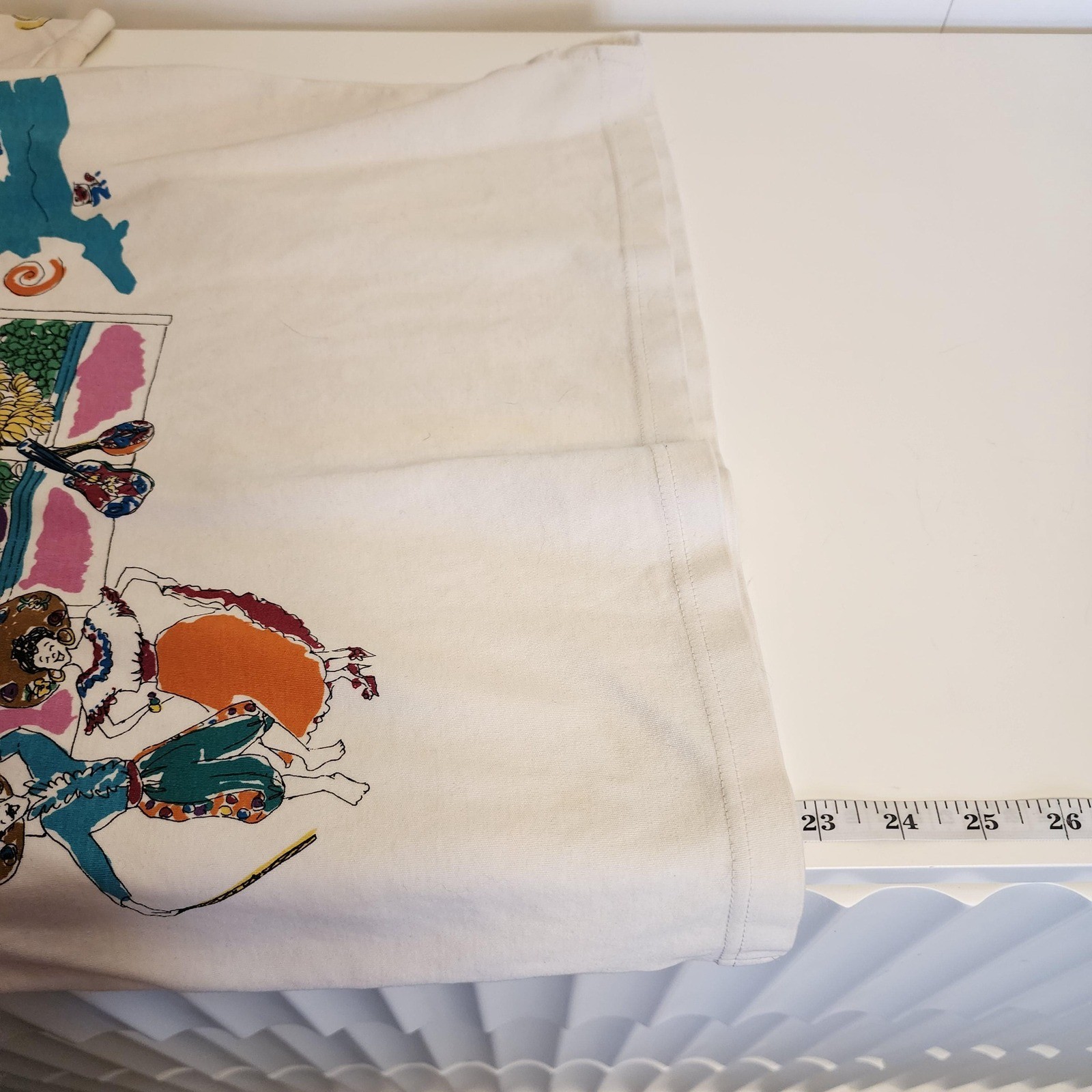 Vintage 80s Painted Latina Culture Tee White Cotton Fruit Piñata Sun Top M