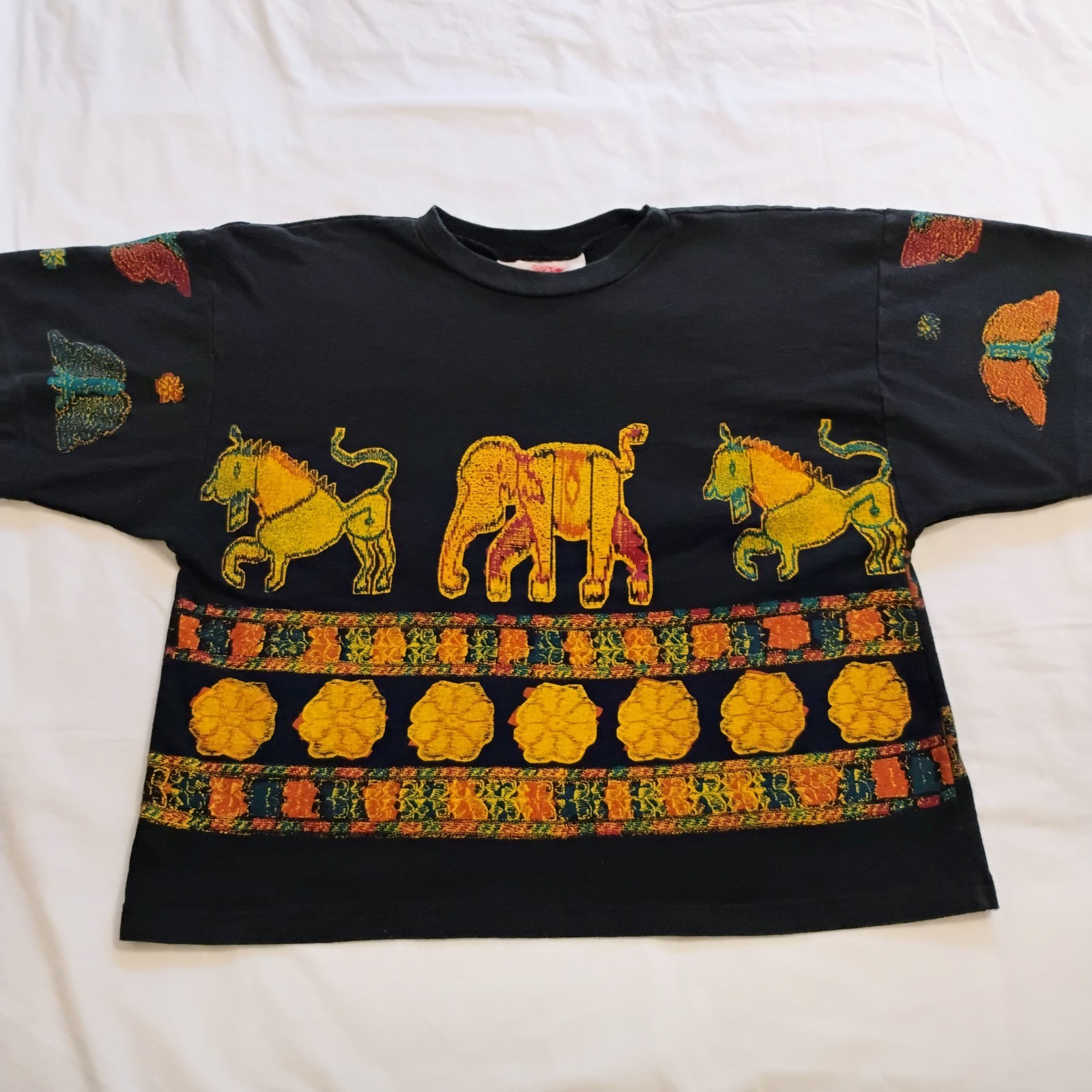 Vintage 90s Bacio Black T-shirt AOP Elephant Butterfly Cropped Boxy Tee Medium