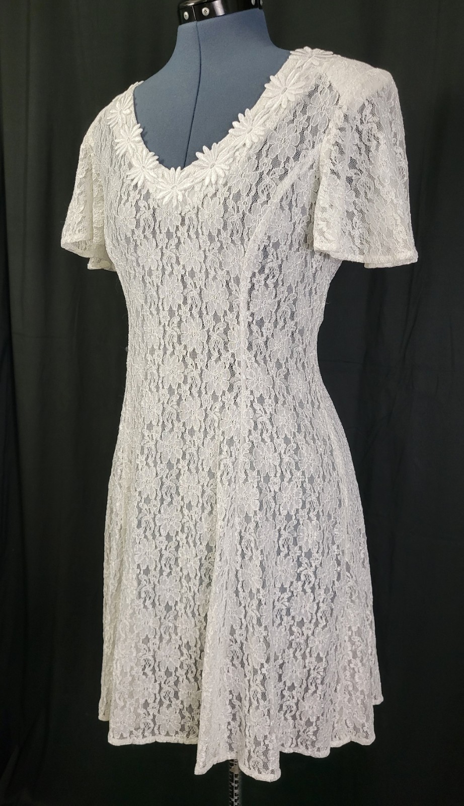 Vtg Dawn Joy Fashions White Lace Fit & Flare Dress w Flutter Sleeves Size 9/10