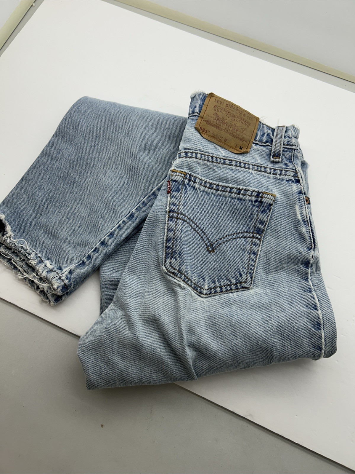 Vintage 90’s Levi’s 551 Relaxed Fit Jeans High Waist Mom Women’s Sz 8 Med