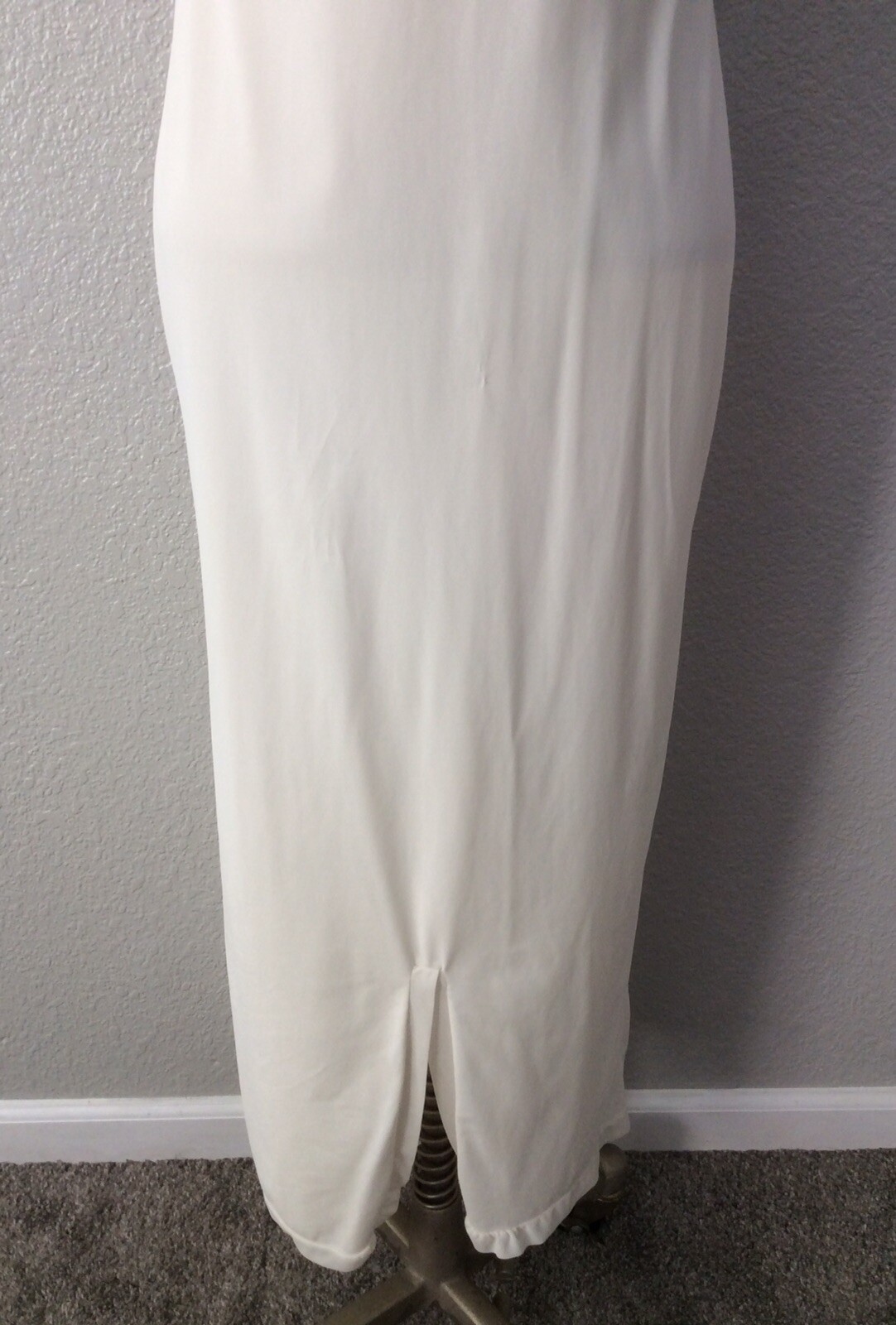 Vtg Levoys Ivory Off White Nylon Bridal Nightgown Negligee Slip Sheer Bust XS S?