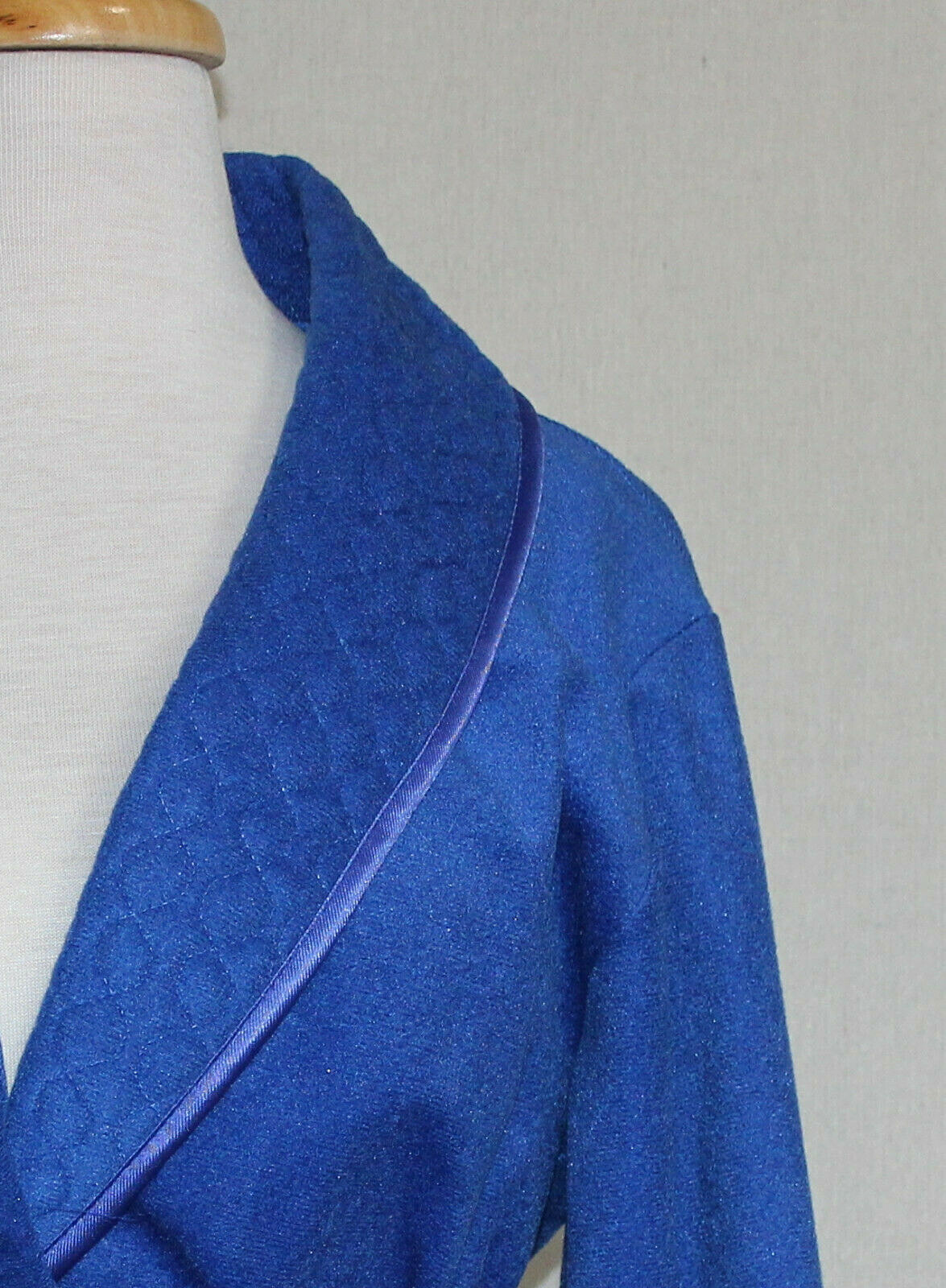 Vintage GERRY Acetate Velour BUE Bathrobe w Embossed Design Trim Size Petite Exc
