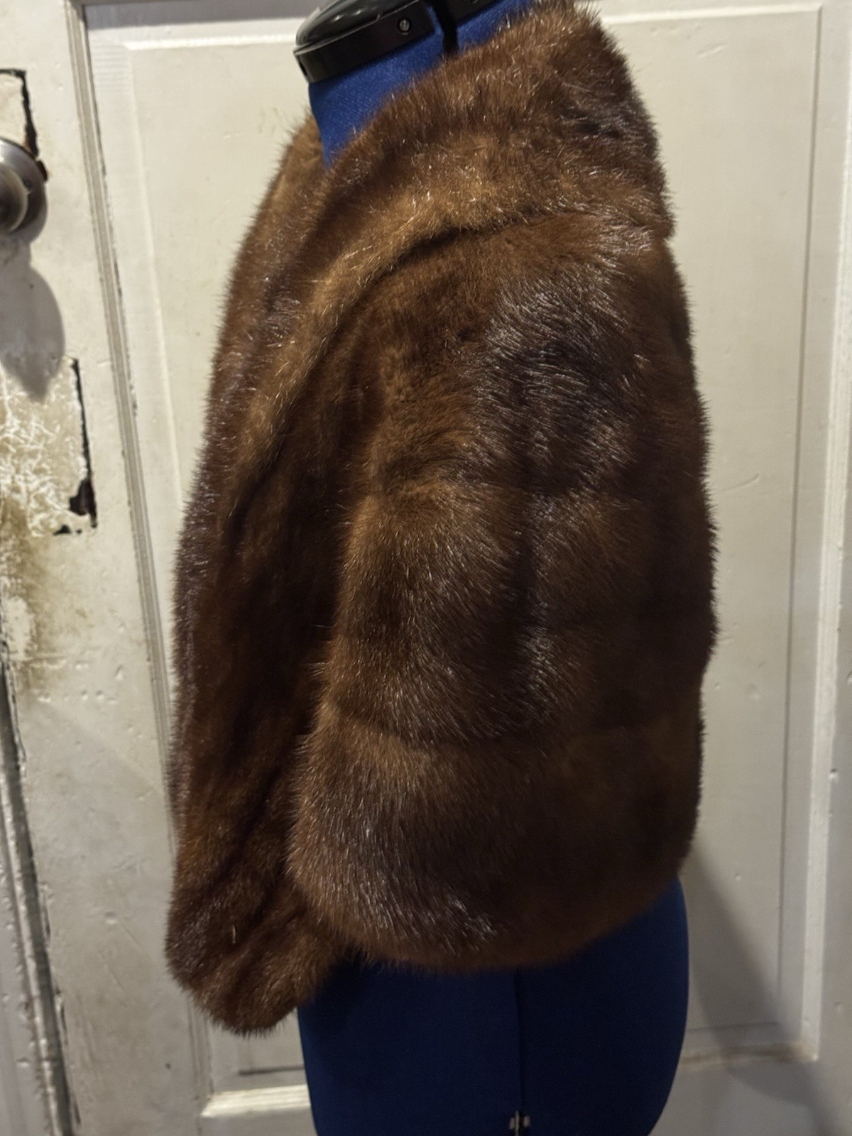 Chestnut Brown Fur Cape Capelet Vintage Couture Salon ML Stole