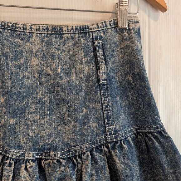 VINTAGE 80s 90s Acid Wash Blue Denim High Waist Western Flare Skirt