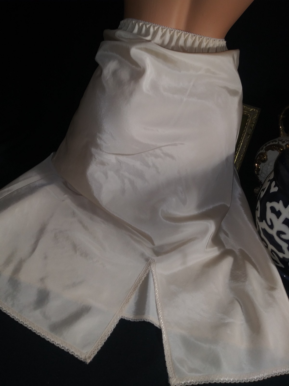 vTG Satin oily Sleek Luxury Half Dress Long Slip Shiny Dress Slip Lingerie L 44″