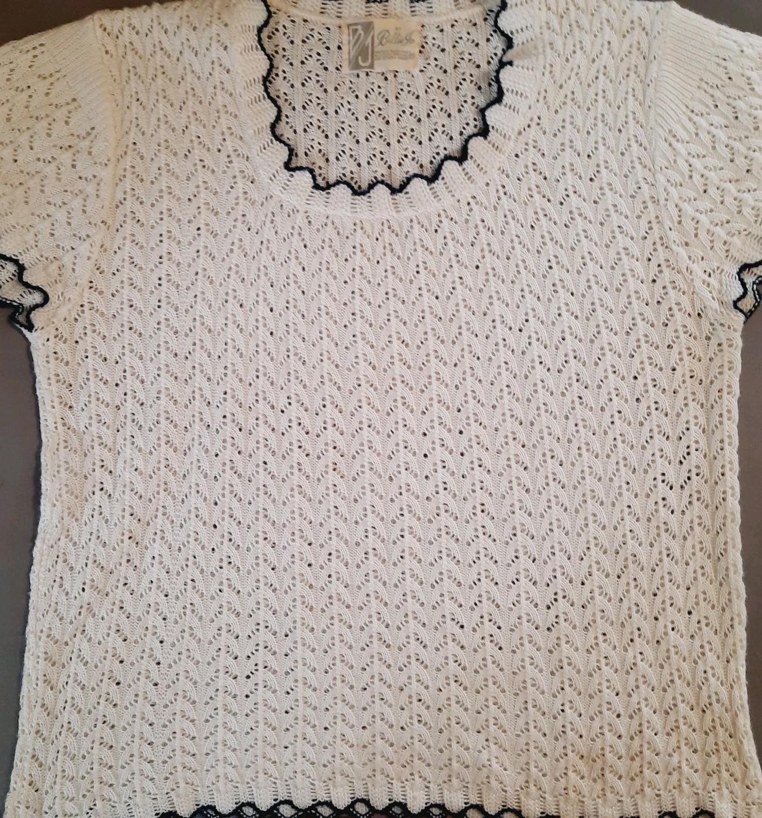 Vintage Billie Jo Knit Scalloped Neckline Contrasting Trim Cottagecore Sweater