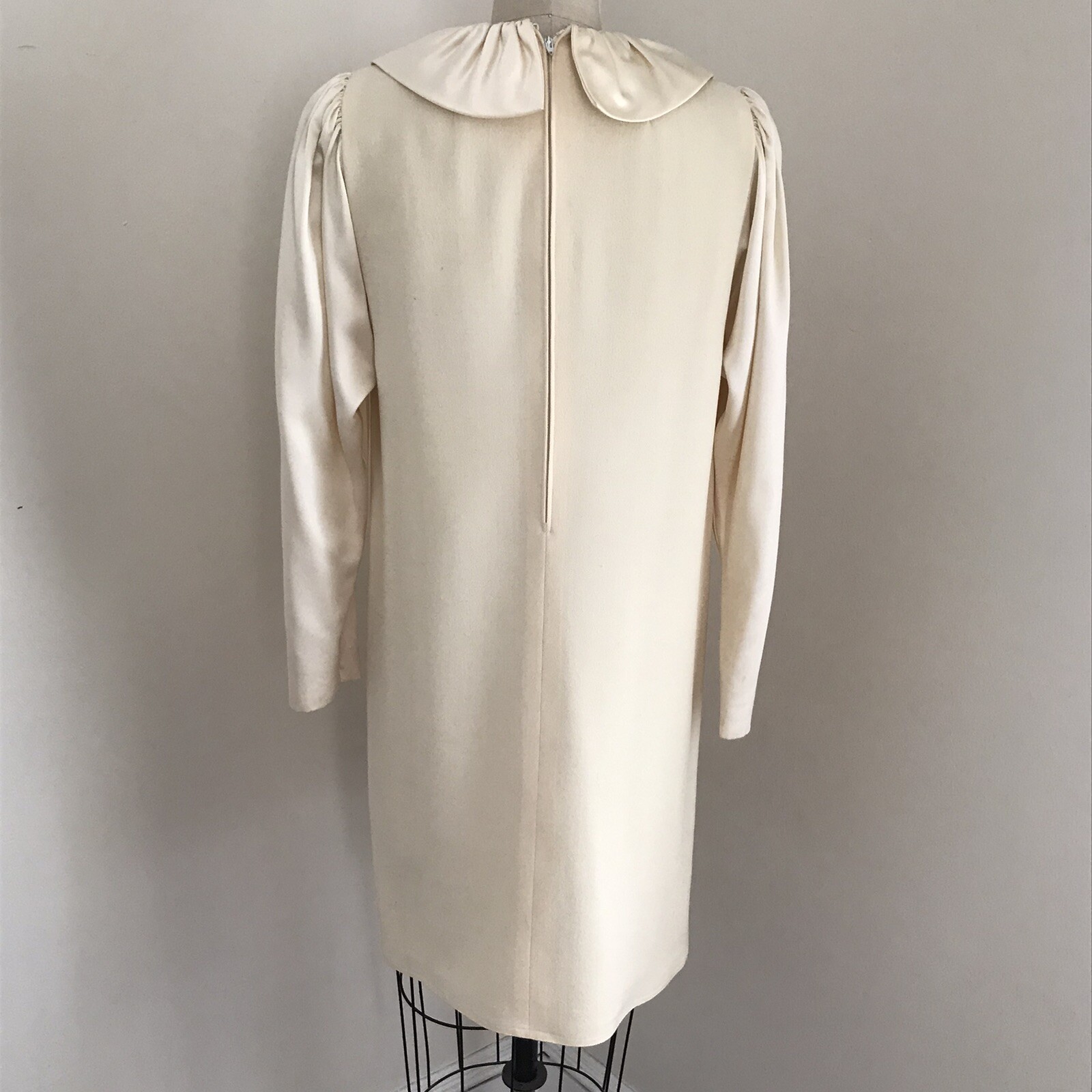 1980’s Moroci Dress Cream Crepe Satin Collar and Long Sleeve 6