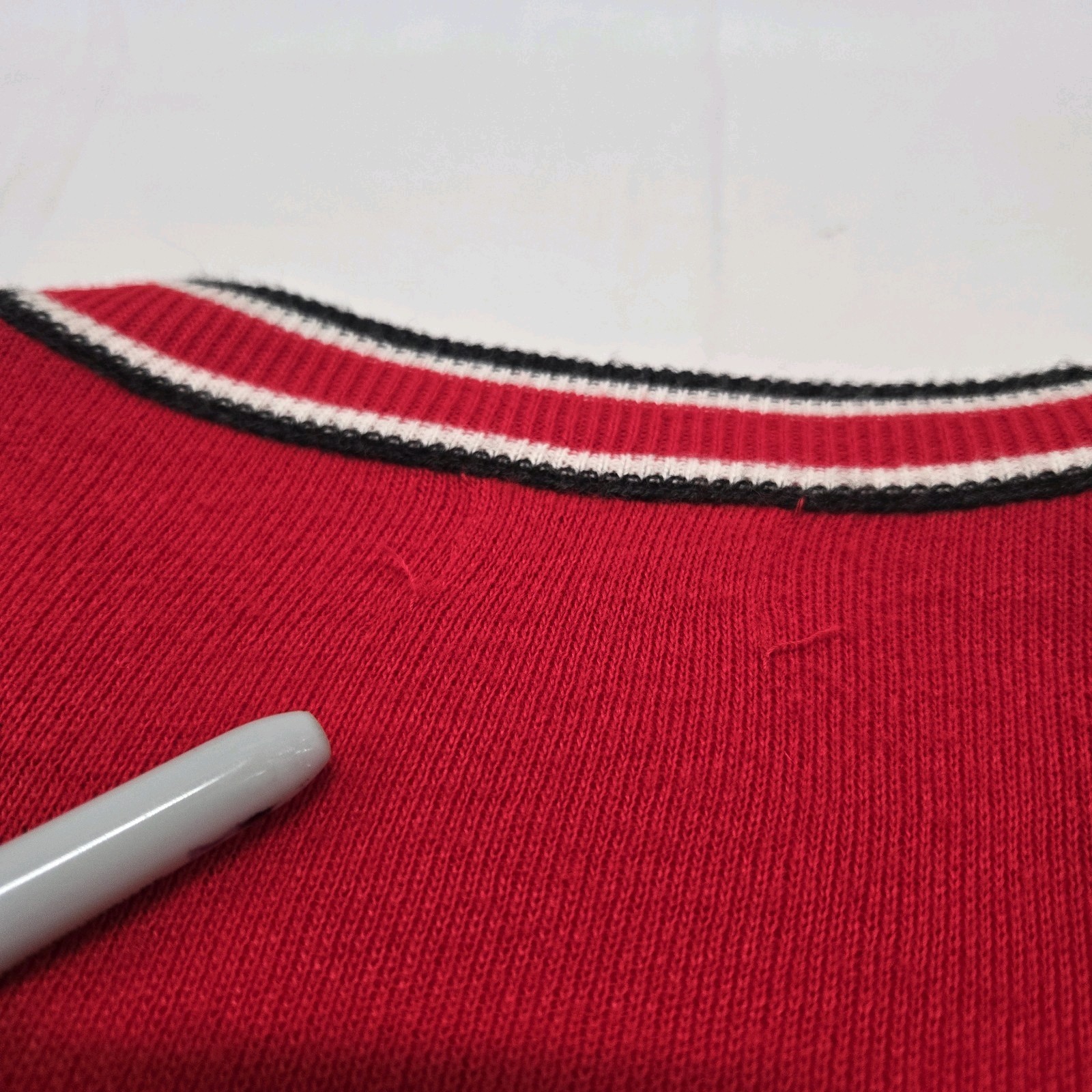 S/M Vintage Interlock Orlon Red Sweater Button Cardigan 100% Virgin Du Pont 60s