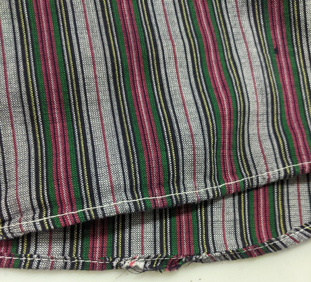 Vintage Women’s Top Size S Gray Green Red Striped 3/4 Sleeve Button-Up Shirt