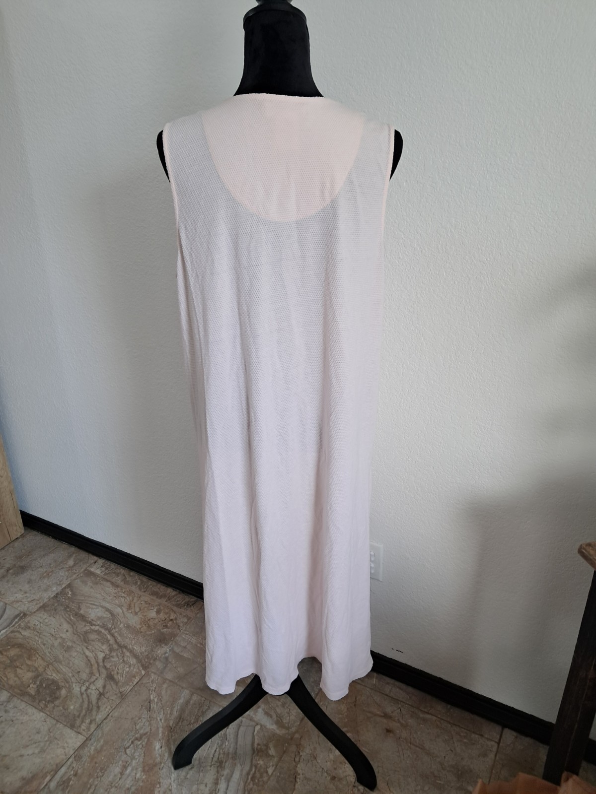 Vintage Earth Angels 1X Nightgown Pink Waffle Knit 1/2 Button Up Embroidered
