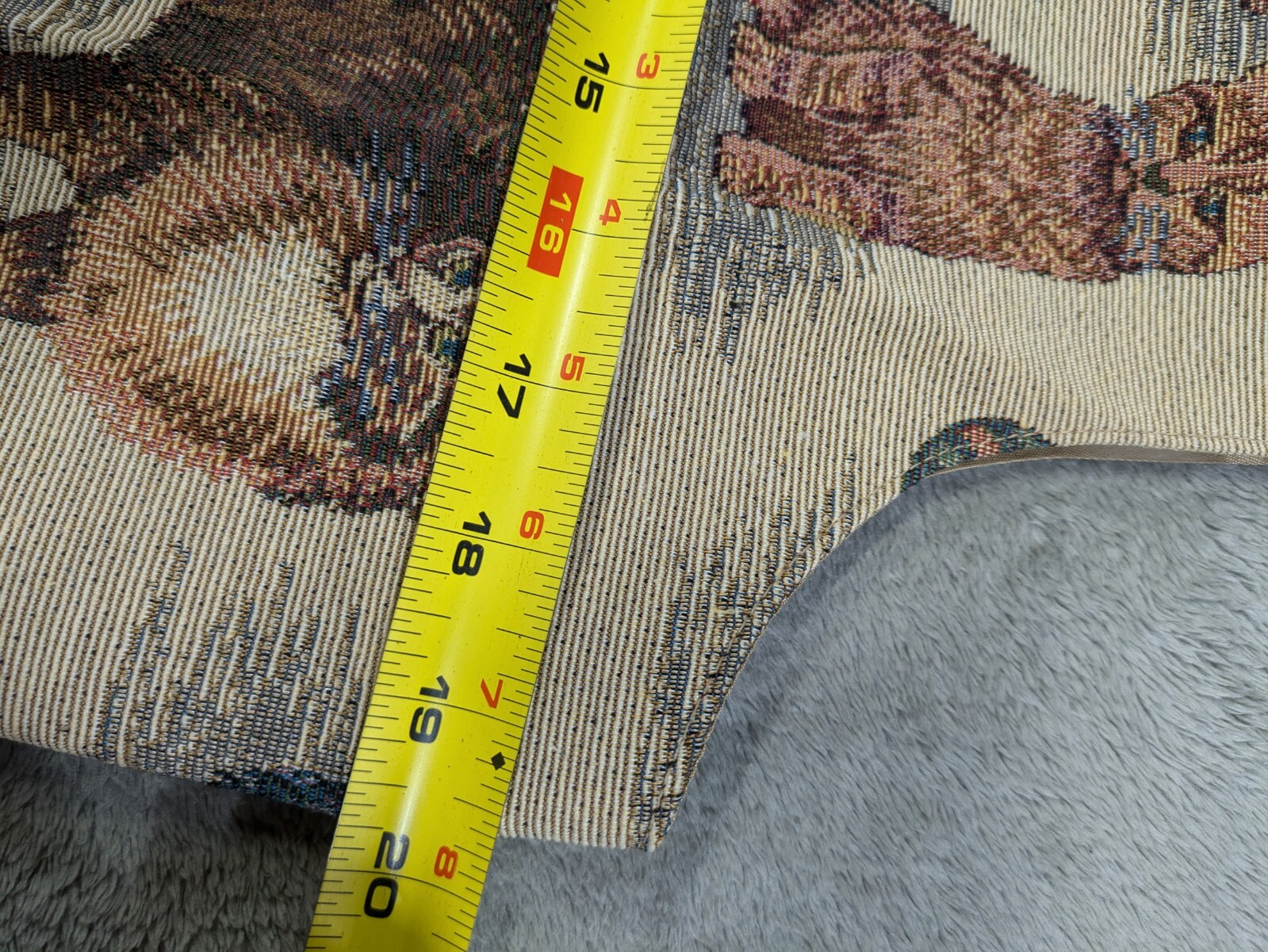 Vintage Nadia Embroidered KITTY CATS Tapestry Women’s XL Grandmacore Vest NEW v1