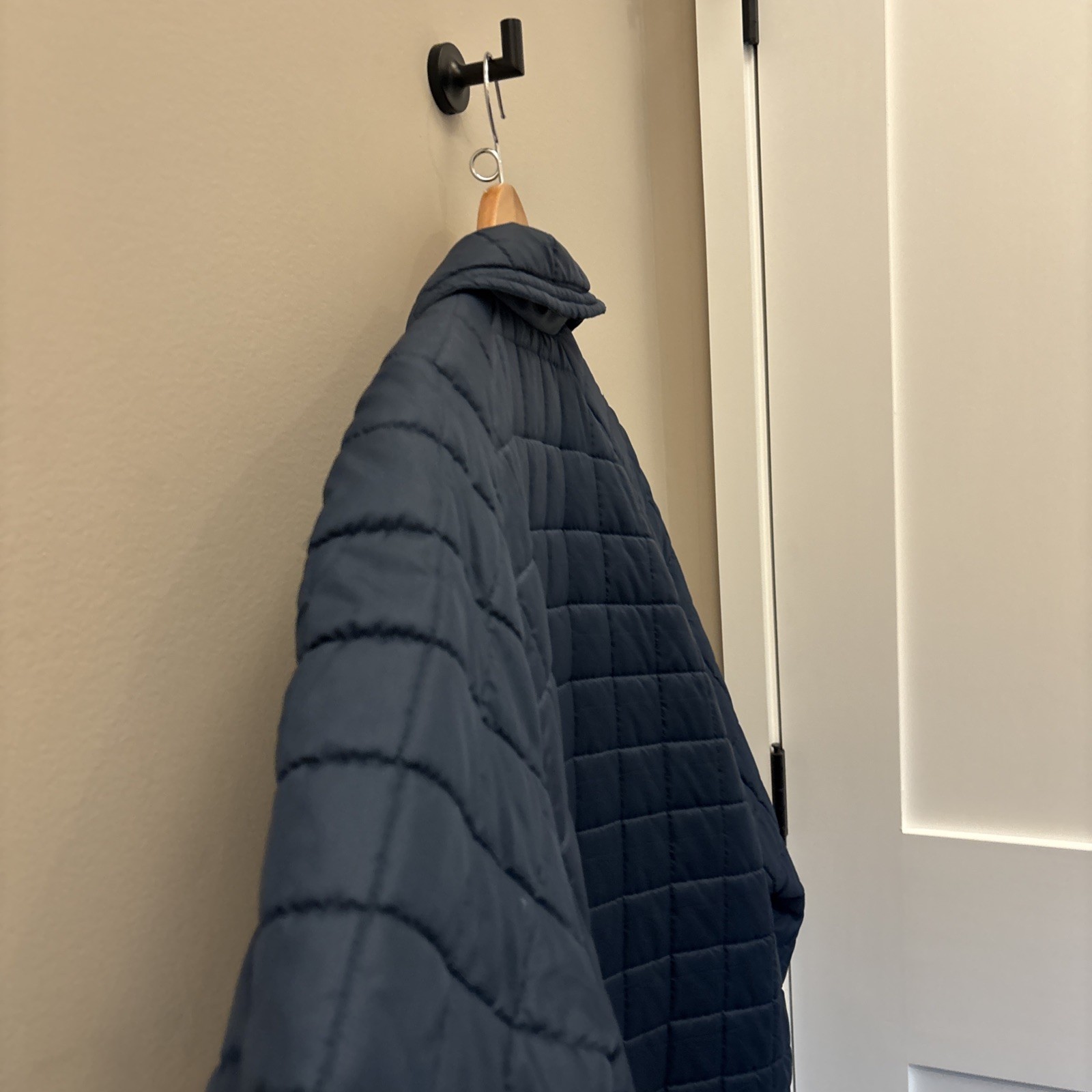 Vintage White Bear of St Paul Minnesota Quilted Button Puffer Coat L/XL