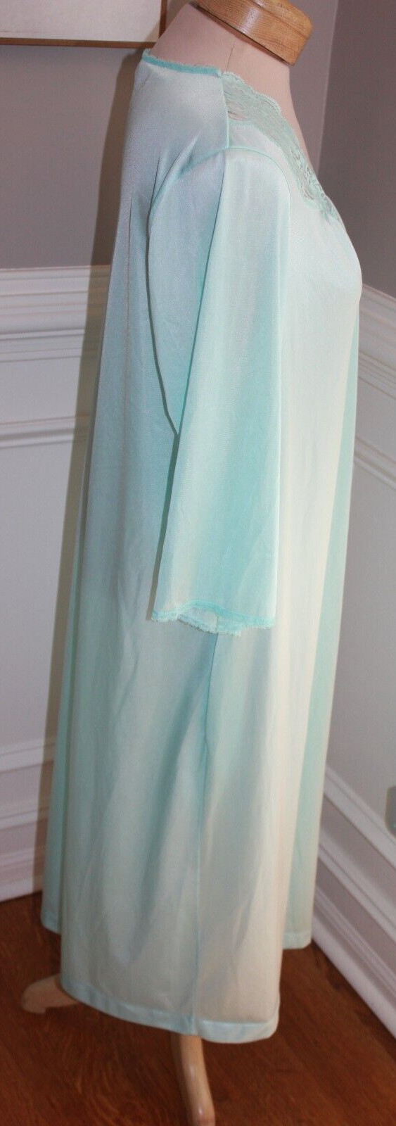 Vanity Fair nightgown house coat blue button lace nylon vintage ladies large