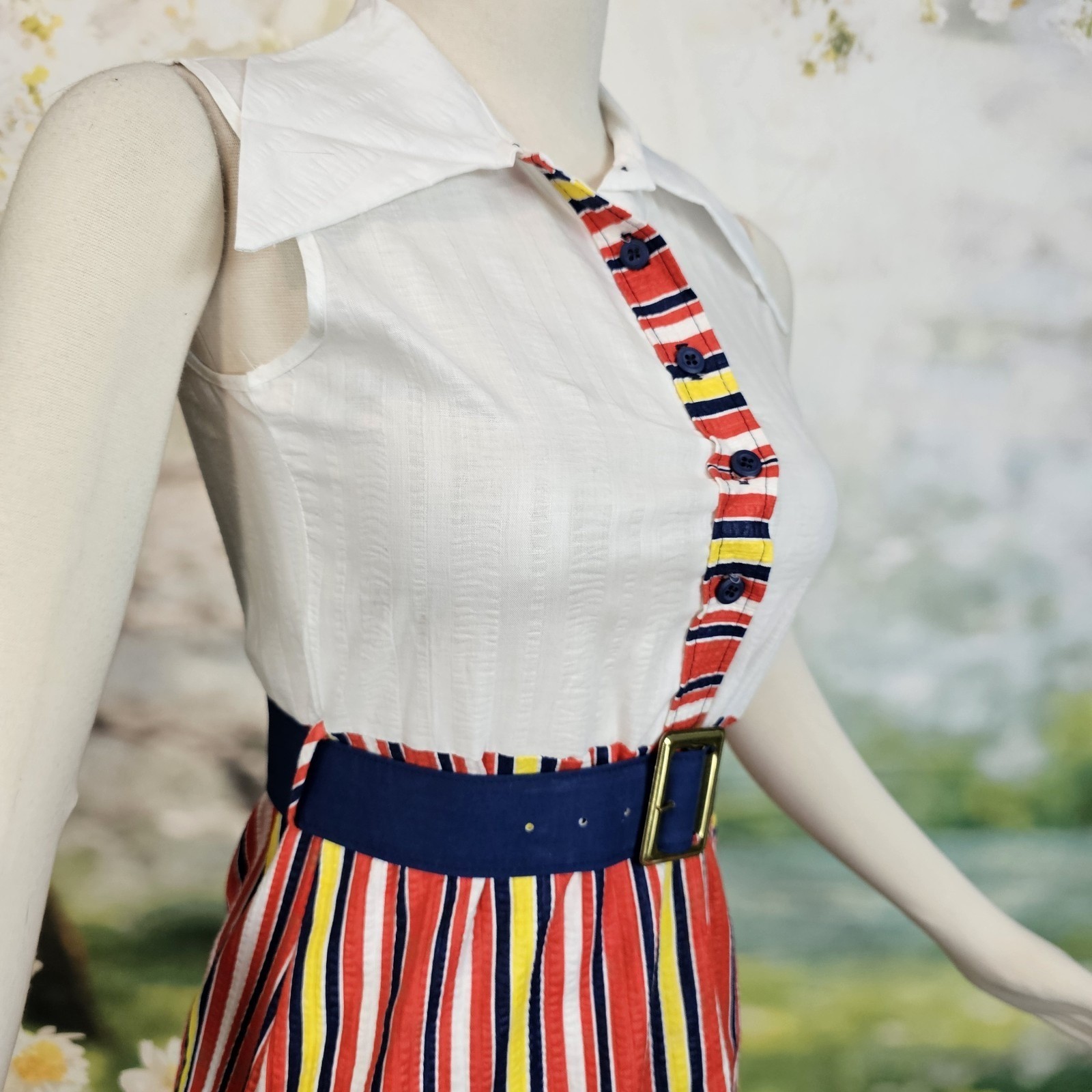 Vintage 1970s Dress Sleeveless Minidress White Button Up Pointed Collar Striped