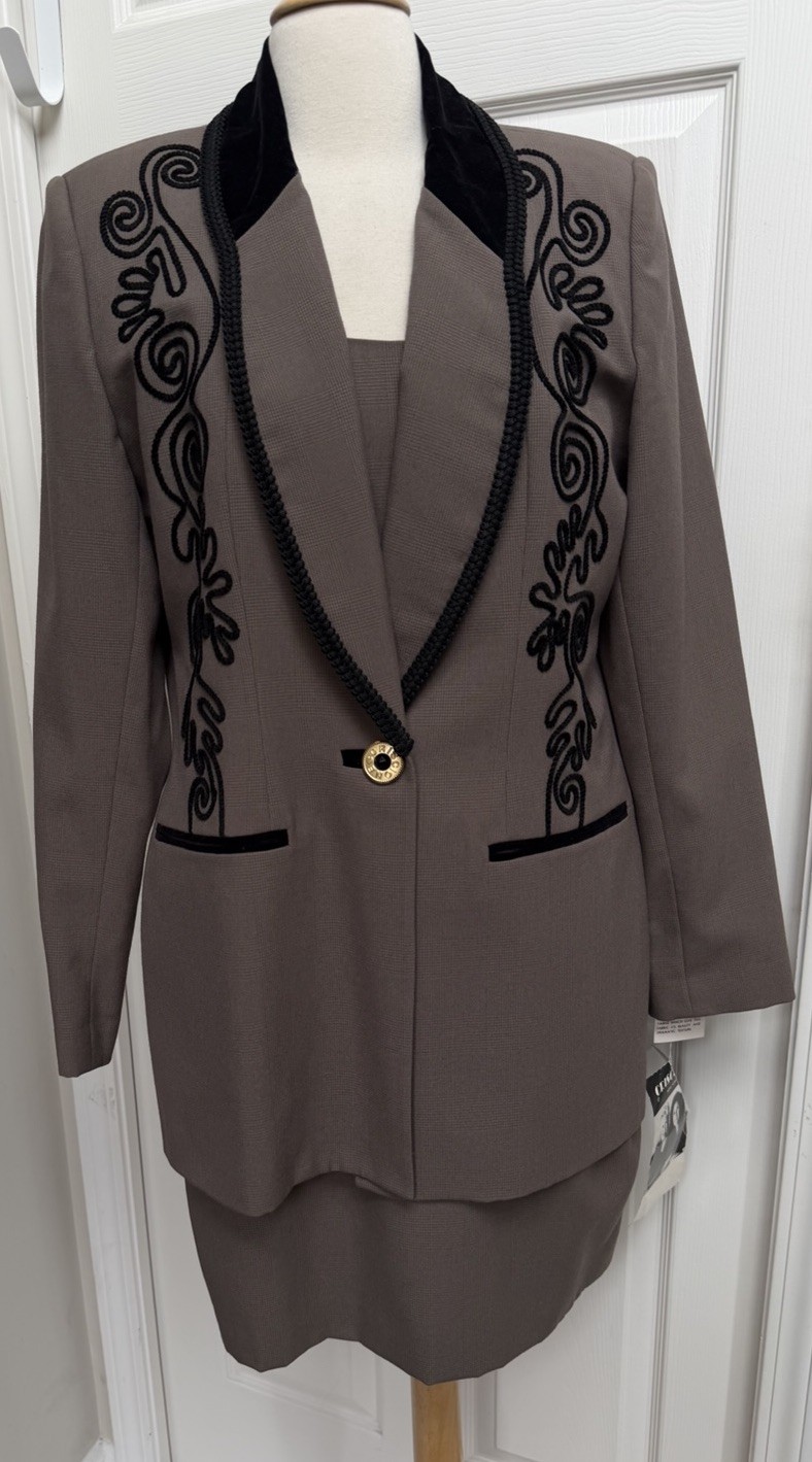 Vtg NWT Criscione SZ M Taupe Plaid Embellished Dress Suit Velvet Collar Cache
