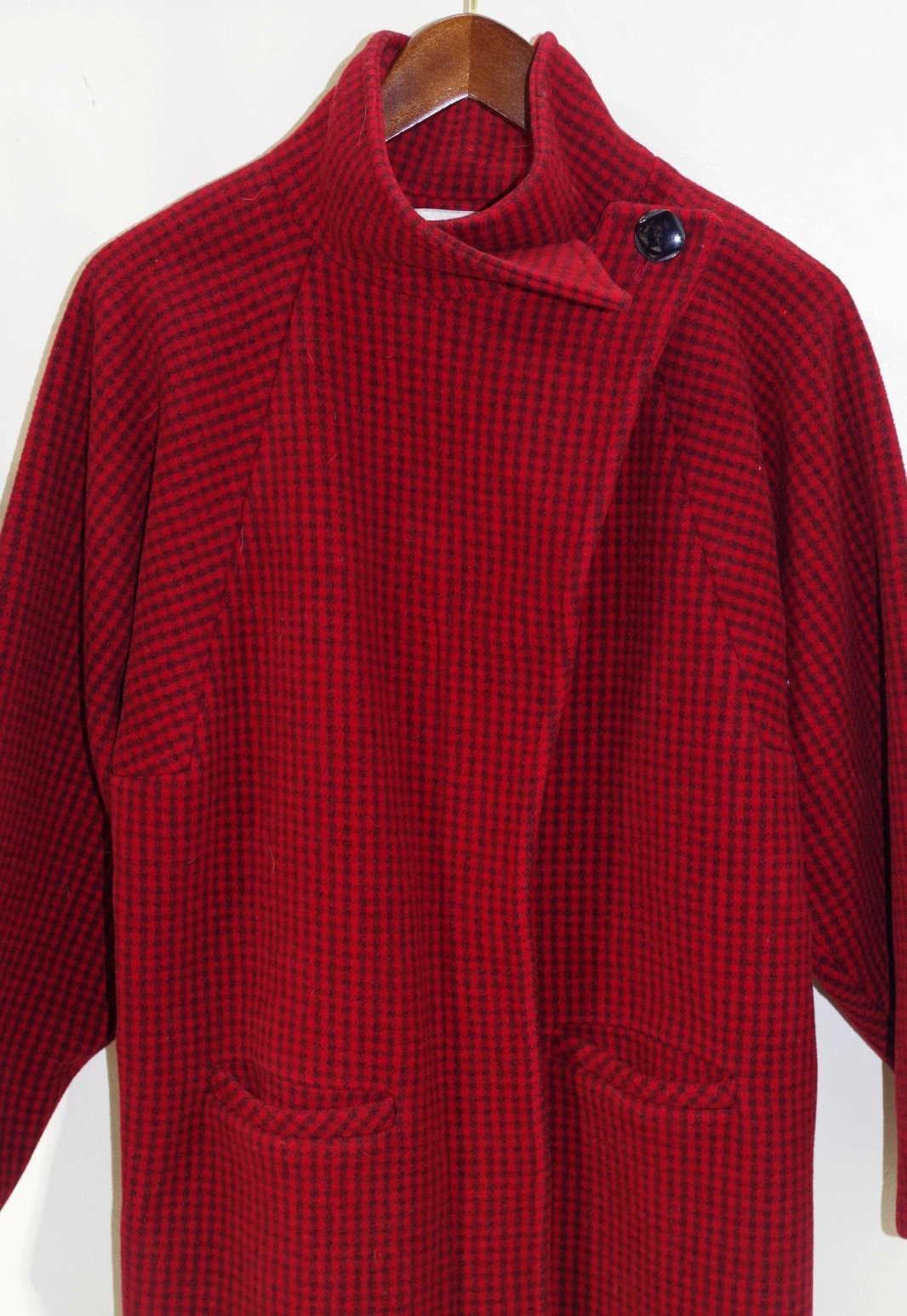 H6 Size 4 GALLE’ Awesome Vintage Coat Red & Black 100% Wool Check Anglo Fabrics