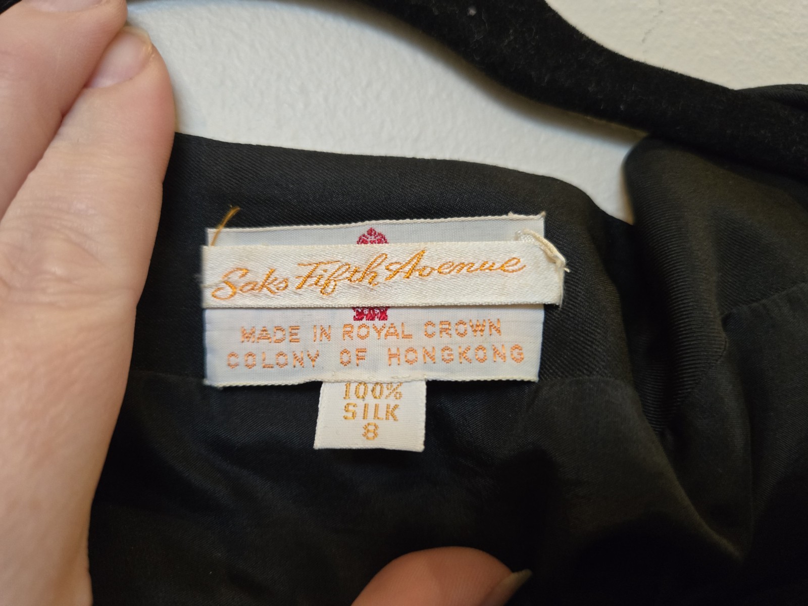 Vintage Saks Fifth Ave 100% Silk Dress Lbd Sheath Sz 8 Black Royal Crown Colony