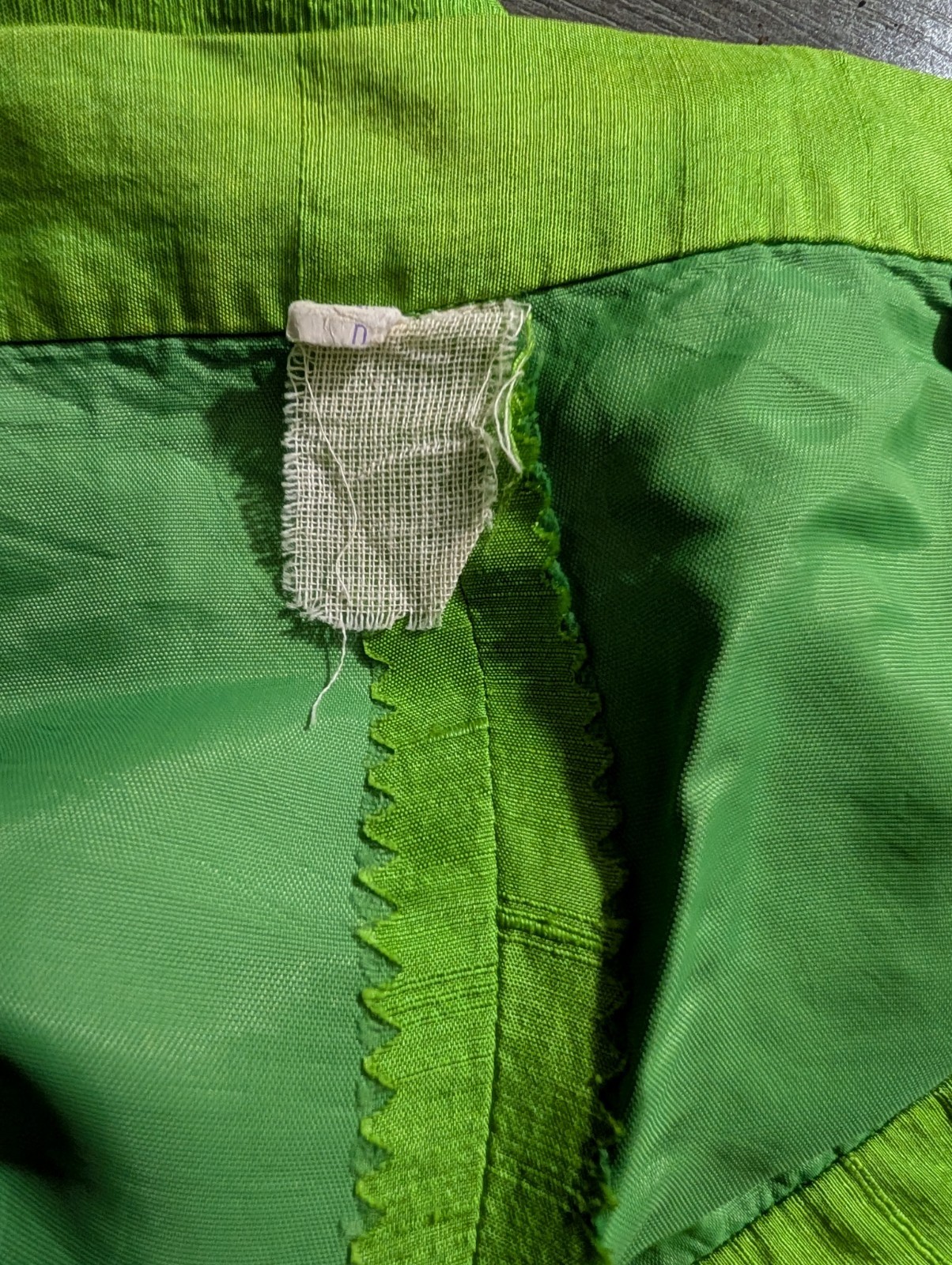 Vintage 60s 70s Chartreuse Green Silk Dupioni Pencil Skirt Mod Cocktail S 4 Or 6