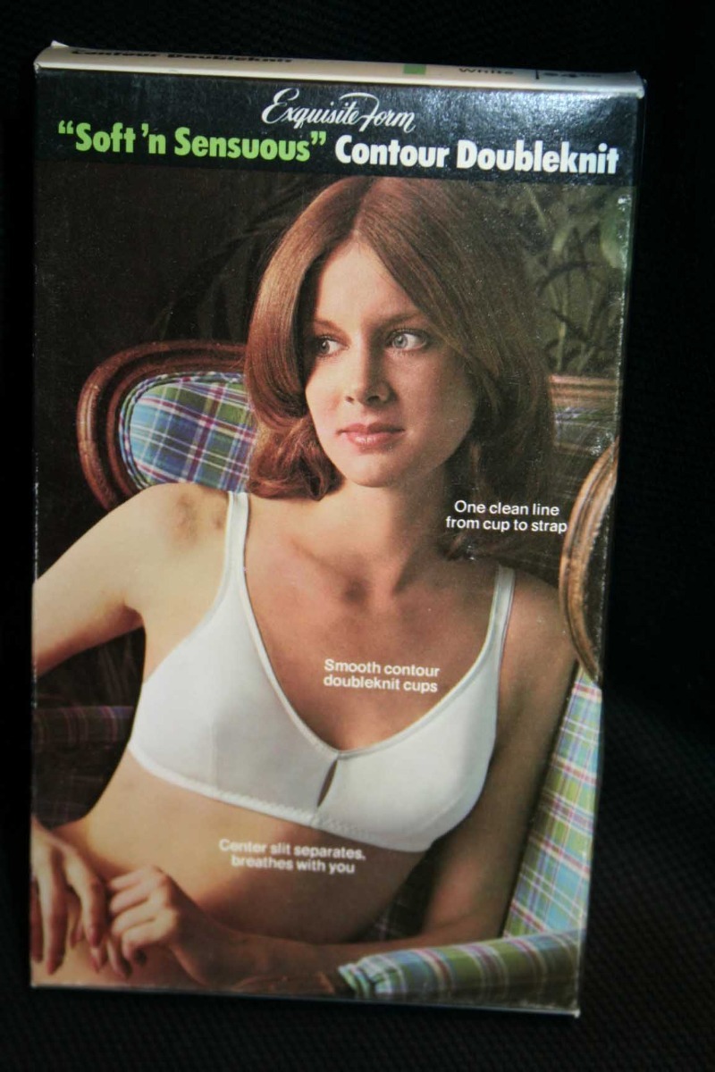36 B VTG 70s NOS Nylon CONTOUR Keyhole Bra Soft’n Sensuous Exquisite Form P3789