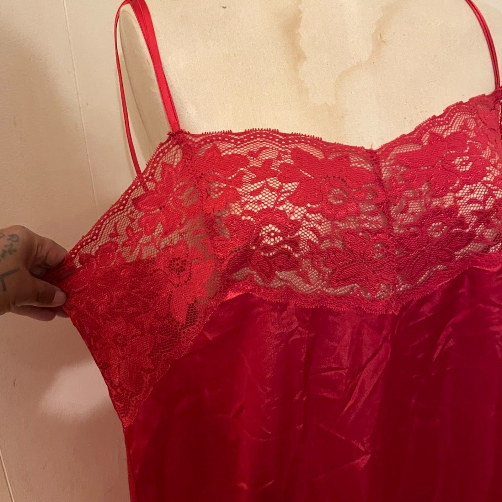 Vintage AMOUREUSE Gown Slip Dress Peignoir Lipstick RED SATIN Lace L 46″ bust